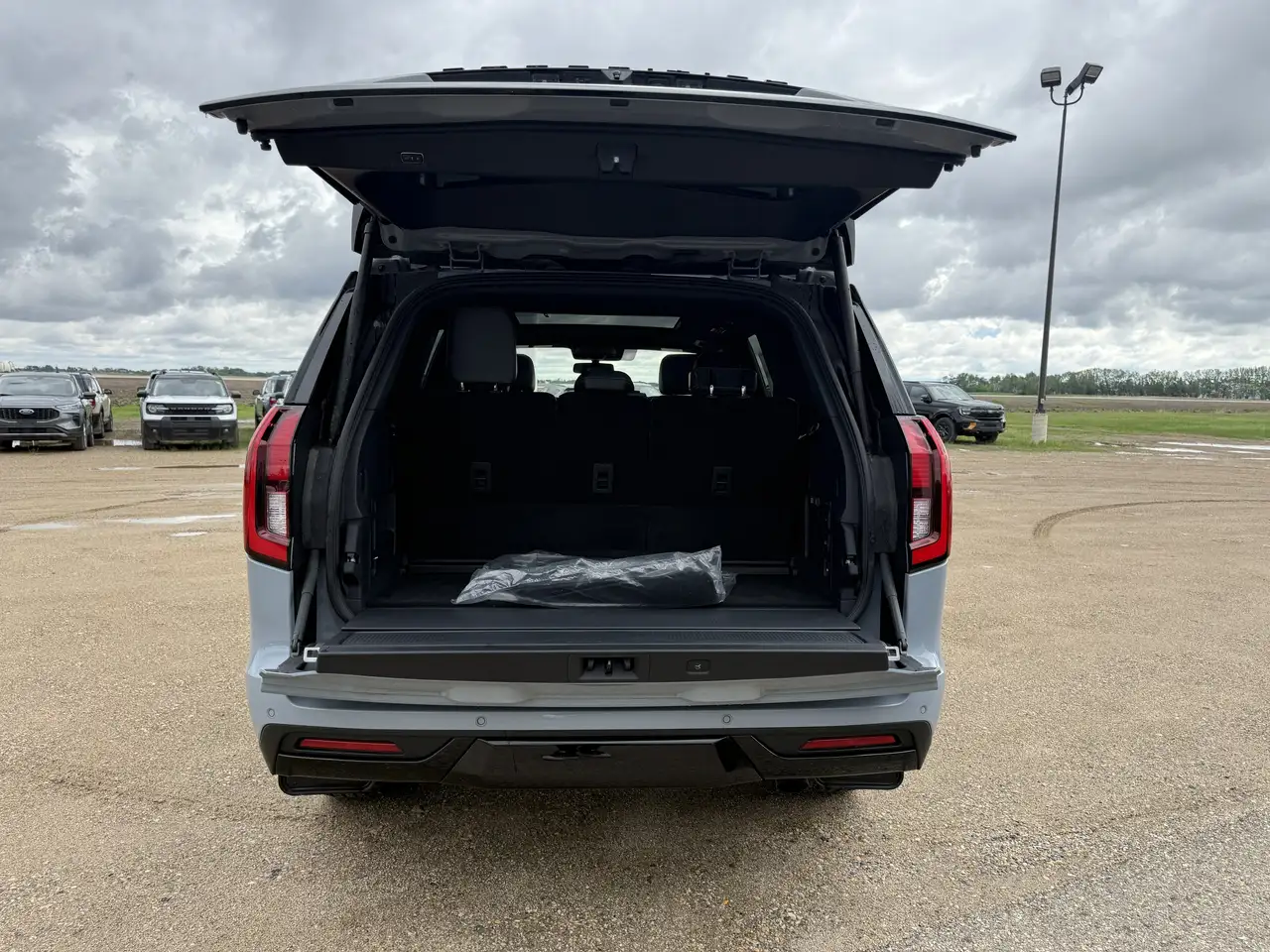 Ford Expedition снимка Ford Expedition