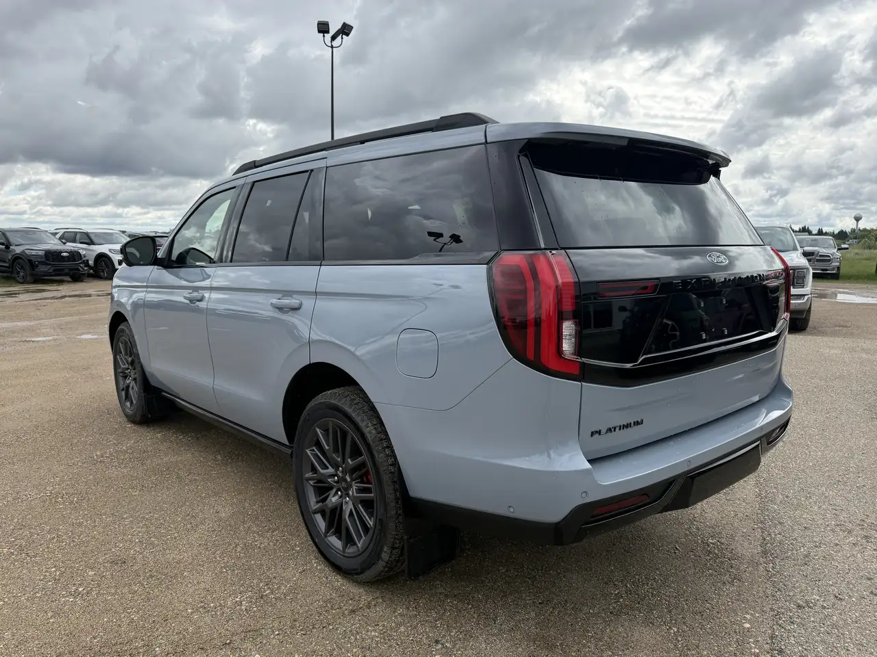 Ford Expedition снимка Ford Expedition