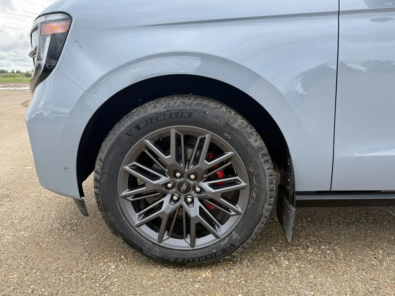Ford Expedition снимка Ford Expedition