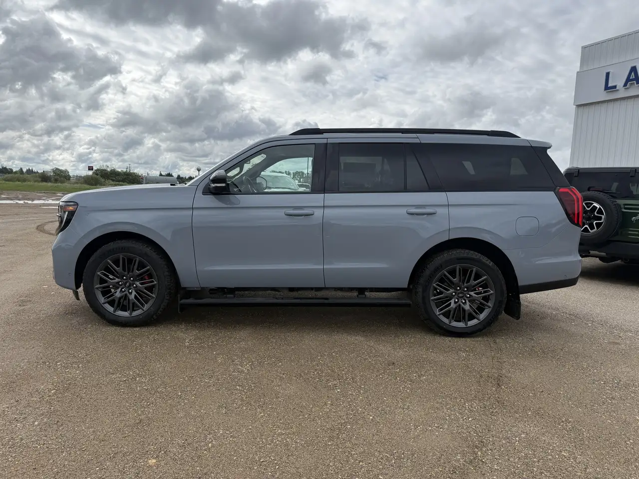 Ford Expedition снимка Ford Expedition