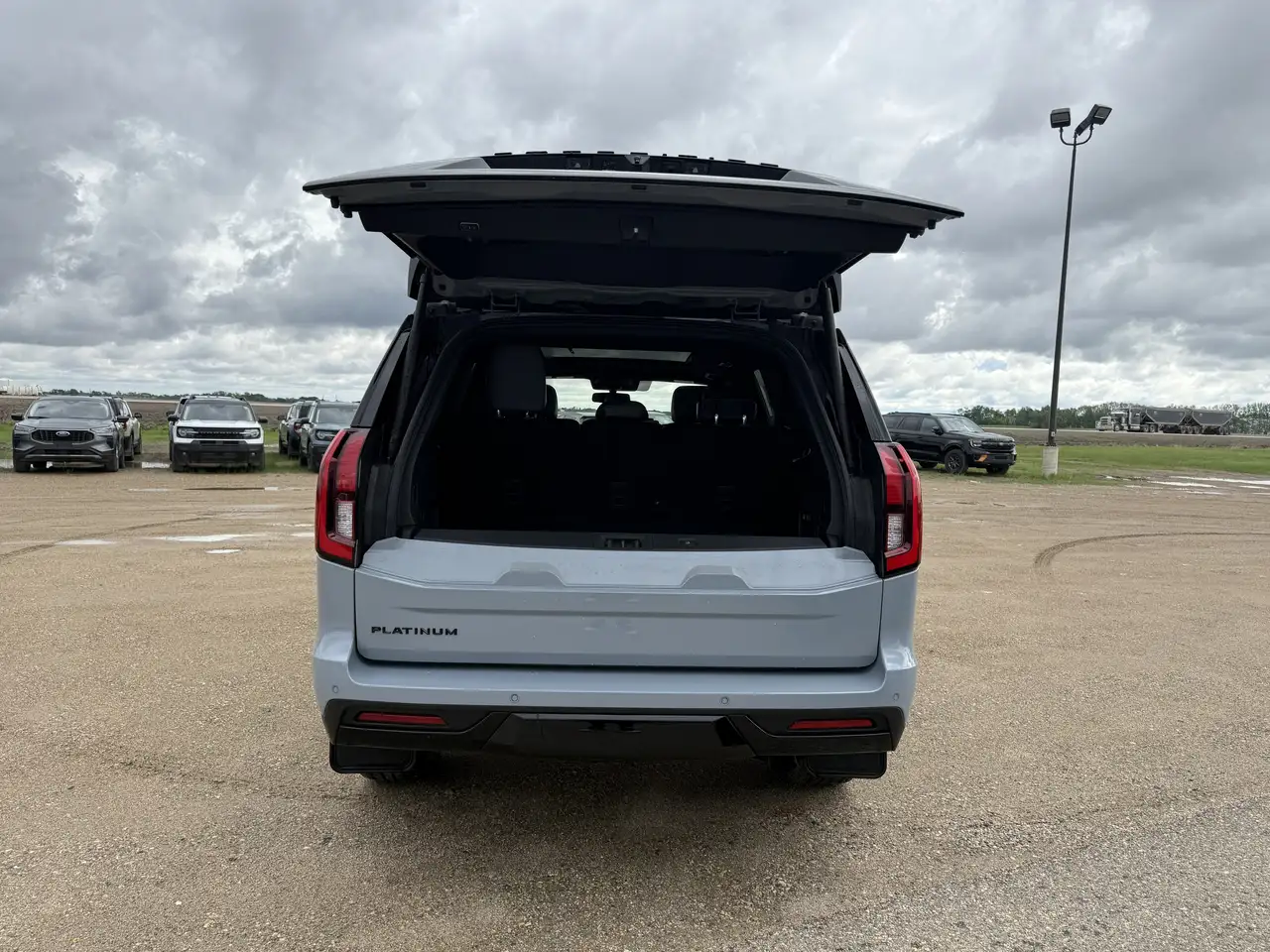 Ford Expedition снимка Ford Expedition