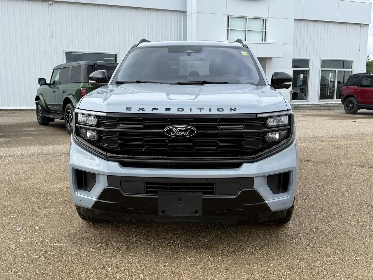Ford Expedition снимка Ford Expedition