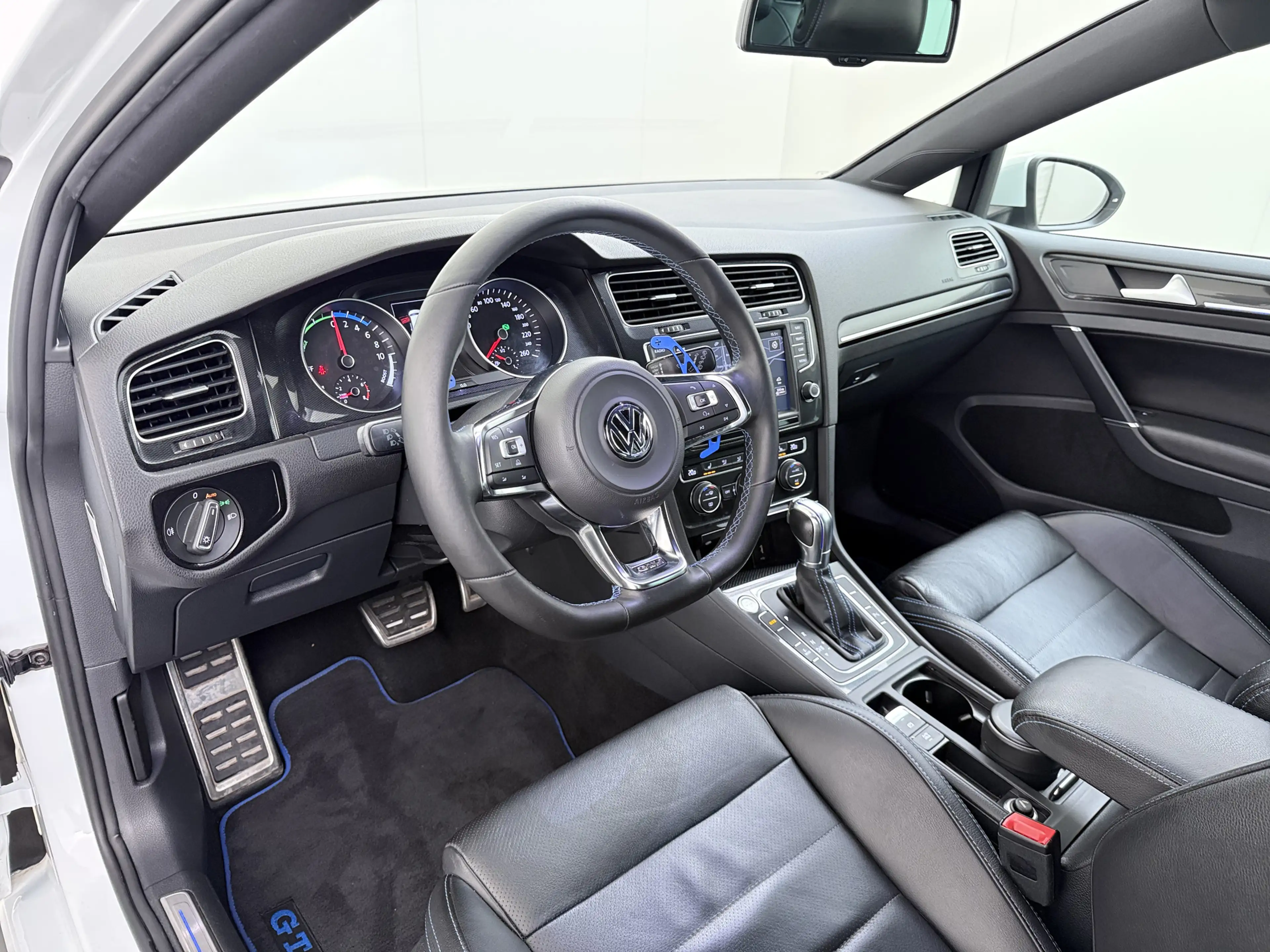 Volkswagen Golf GTE 1.4TSI Leer Navi Keyless AppConnect CruiseControl — photo 3