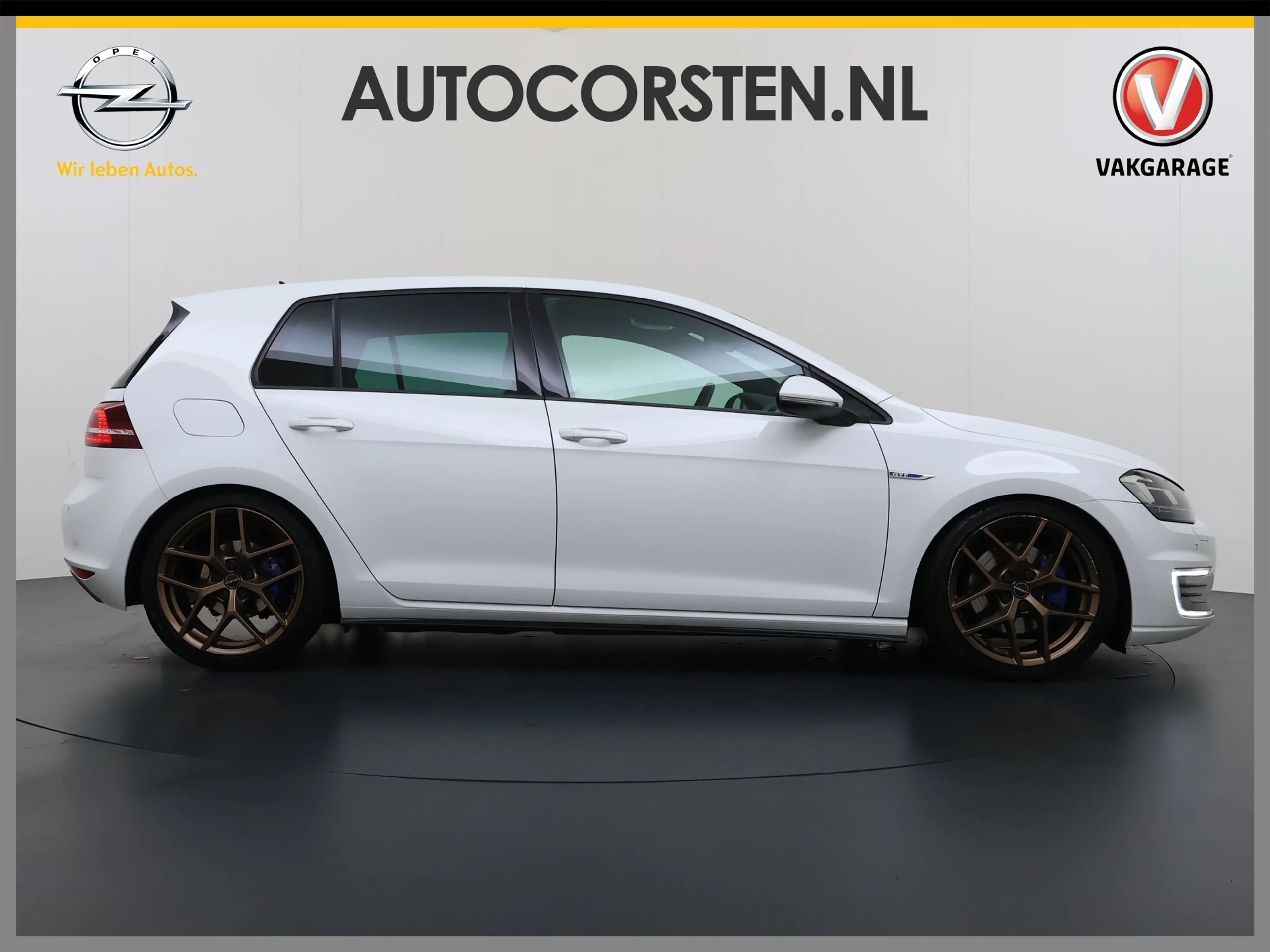 Volkswagen Golf GTE 1.4TSI Leer Navi Keyless AppConnect CruiseControl — photo 4