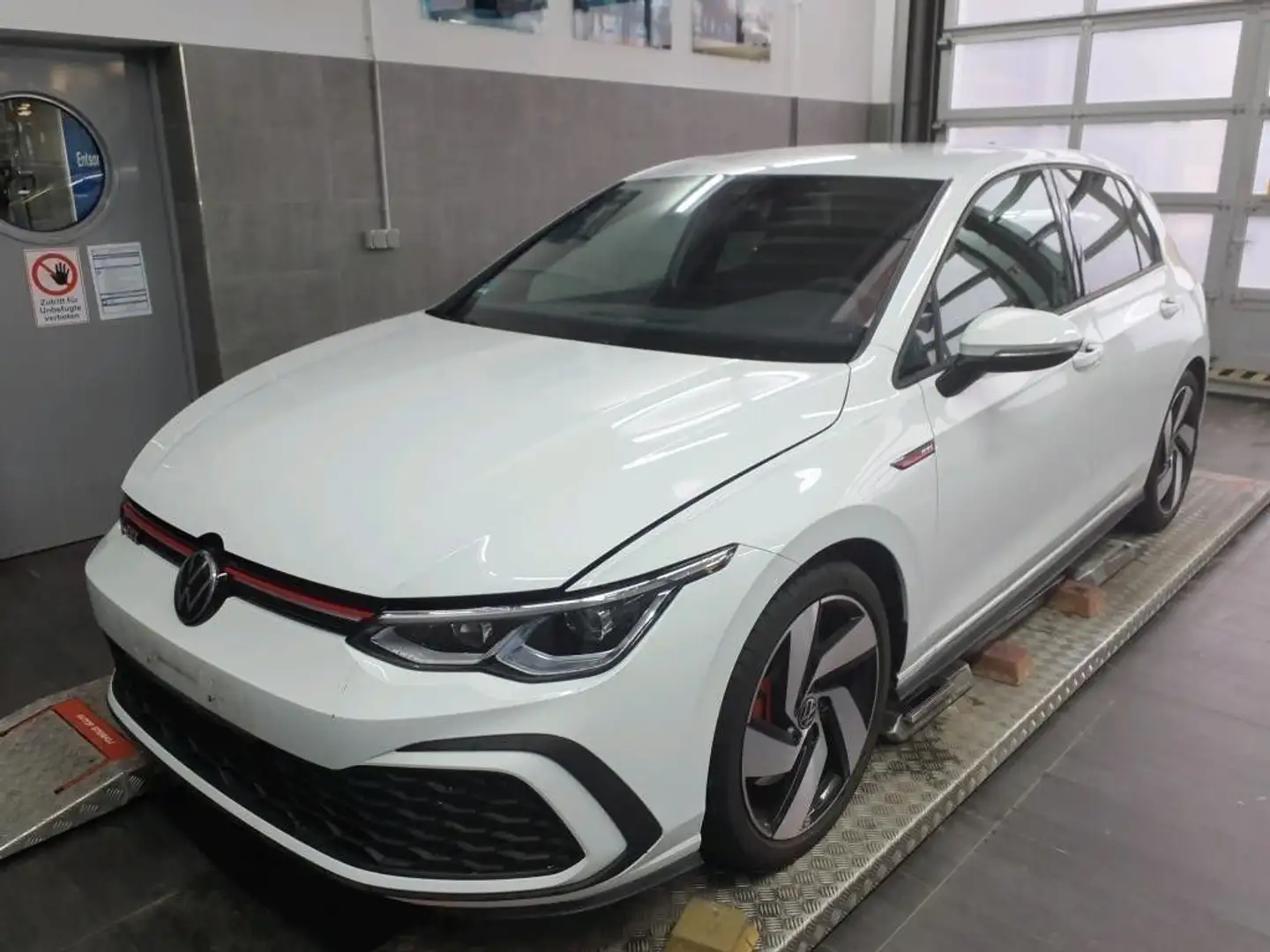 Volkswagen Golf GTI 2,0 TSI OPF  DSG Weiß - 2