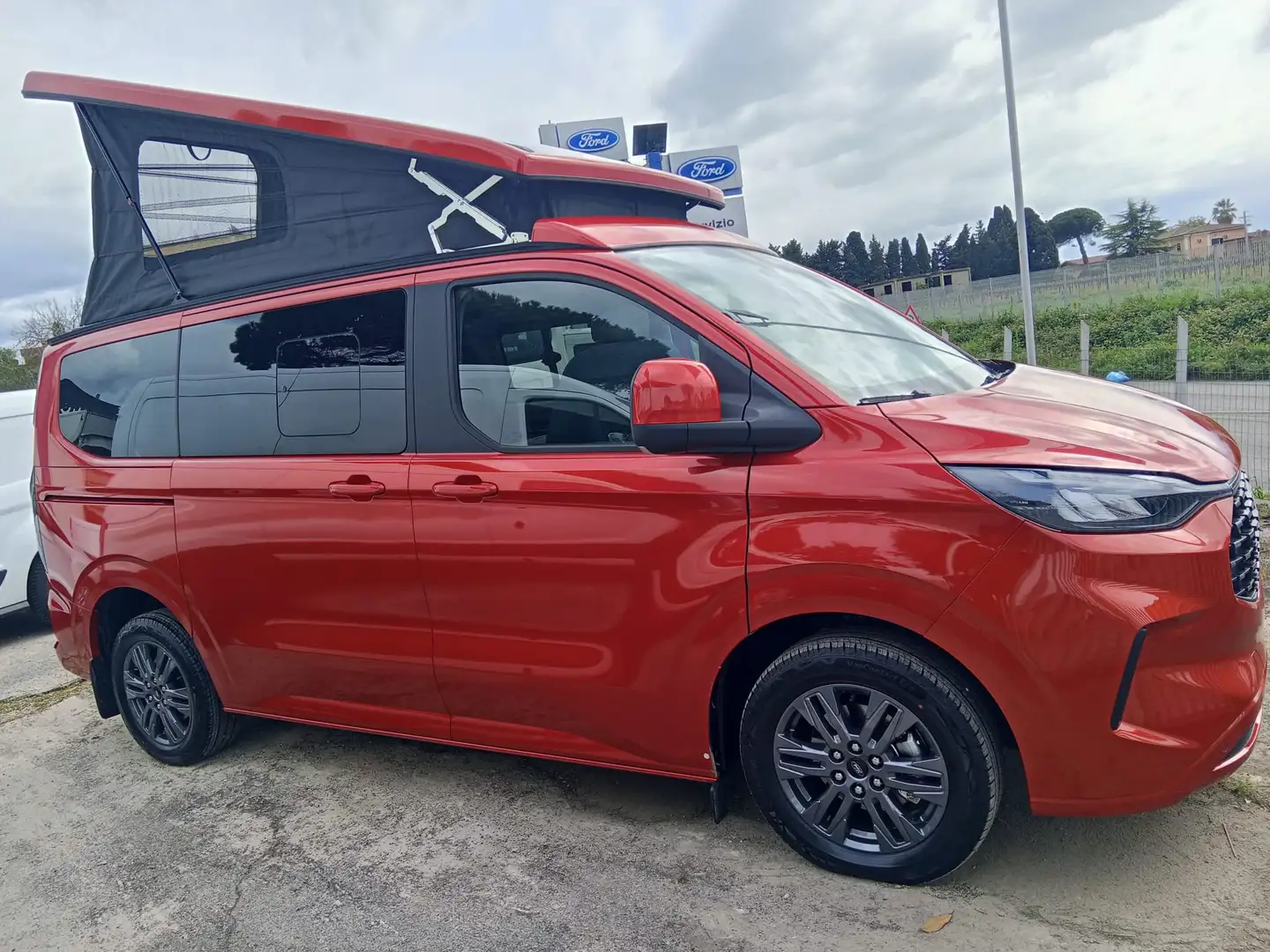 Ford Transit Custom Nugget Rosso - 2