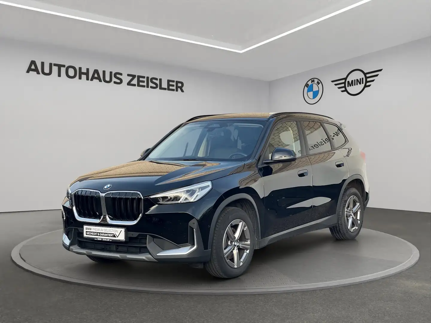 BMW X1 sDrive18d Automatik Rückfahrkamera AHK Sitzheizung Schwarz - 1