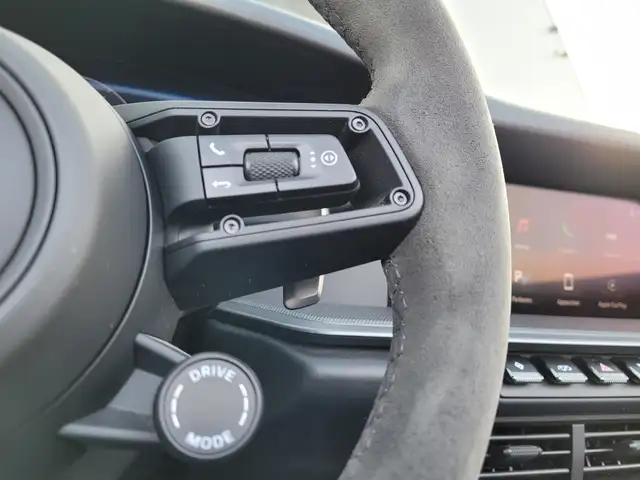 Porsche 911 view 19