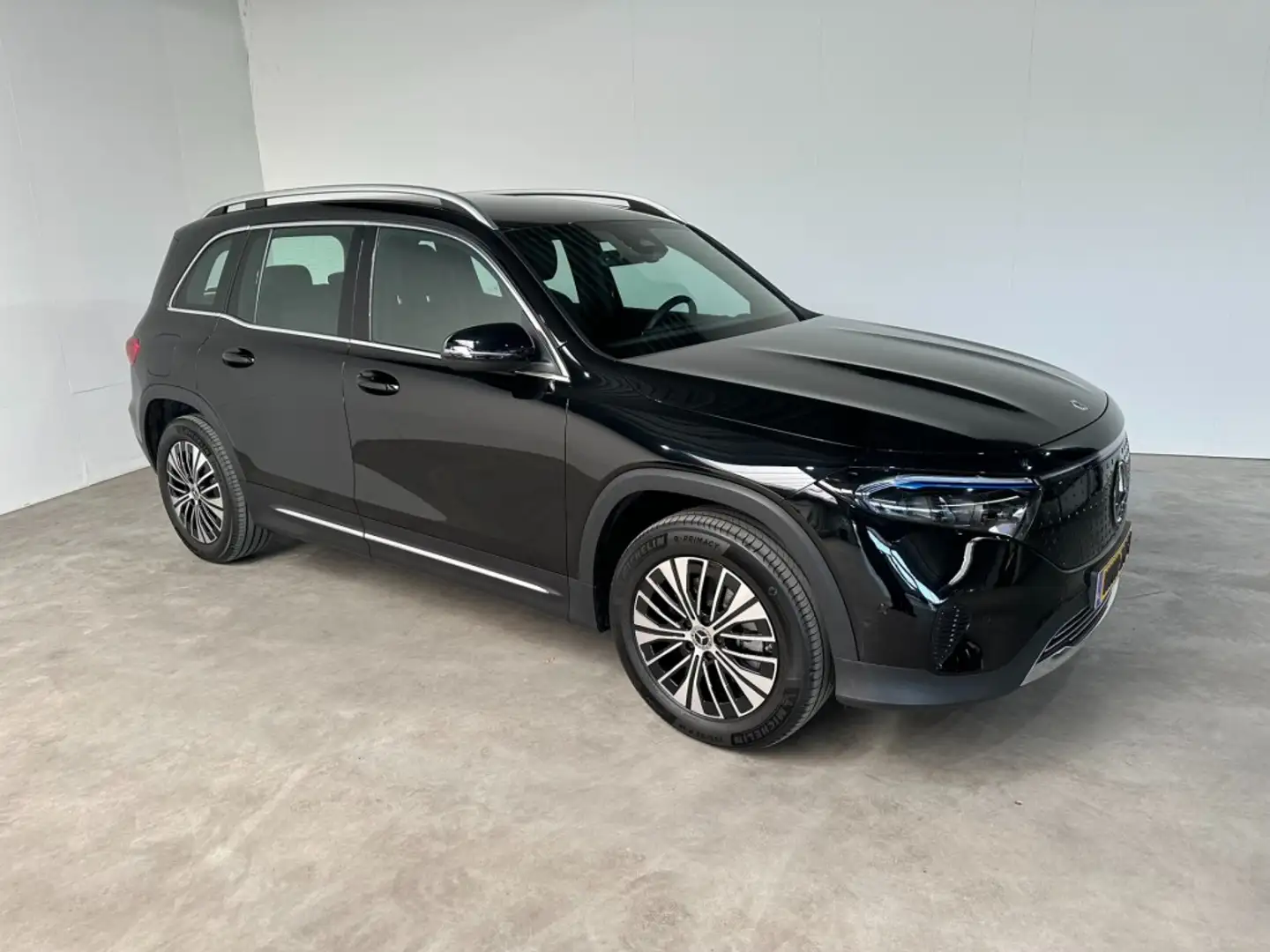 Mercedes-Benz EQB  250+ ,AMG, Automaat, Navigatie,Dode Hoek,PDC, Zwart - 1