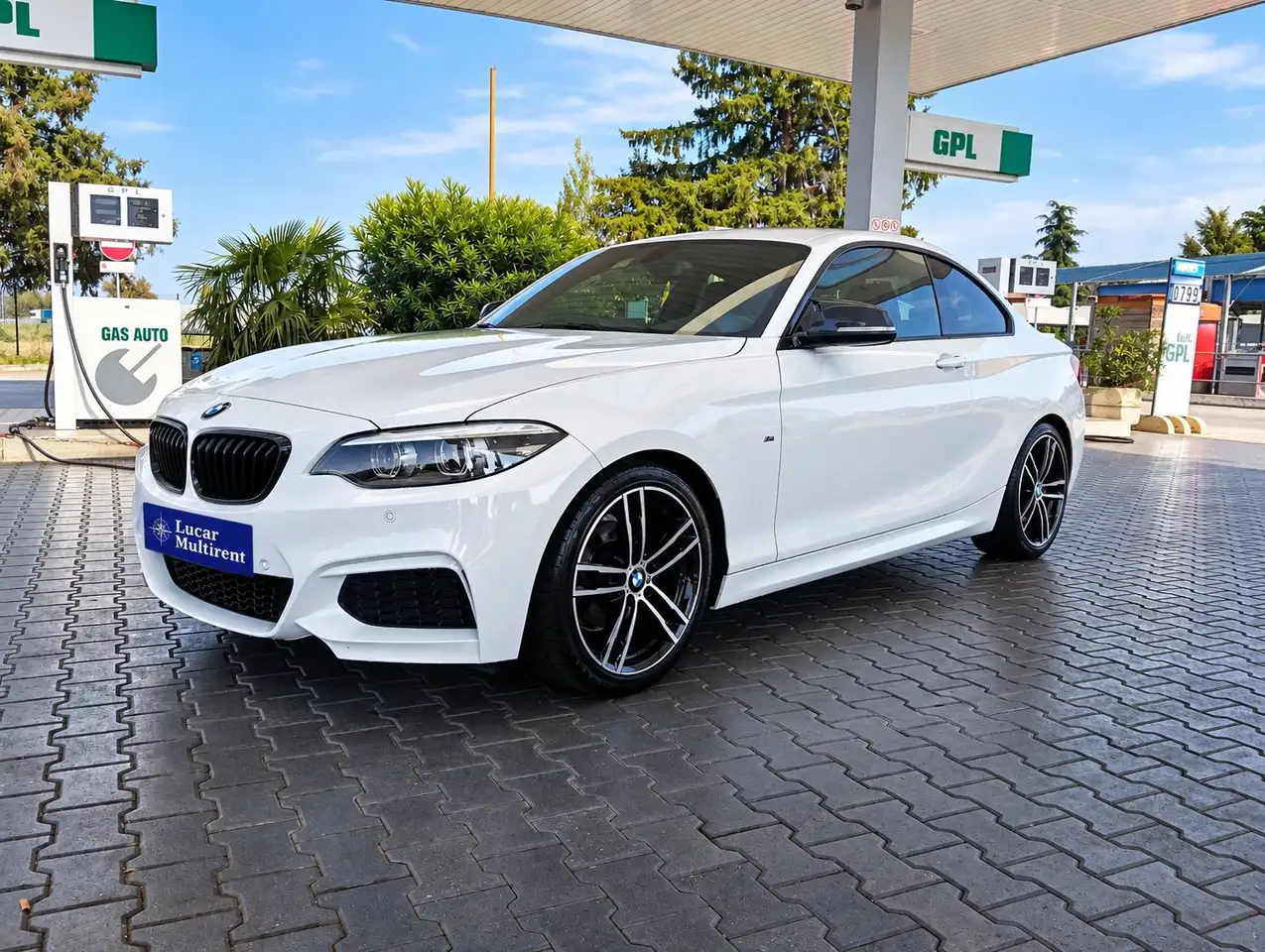 BMW 218