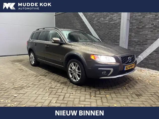 Volvo XC70 D4 Summum | Schuif/kanteldak | Leder | Trekhaak |