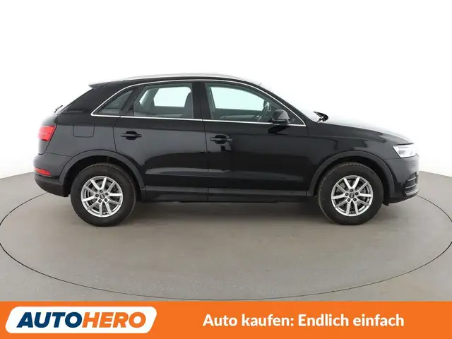Audi Q3 view 7