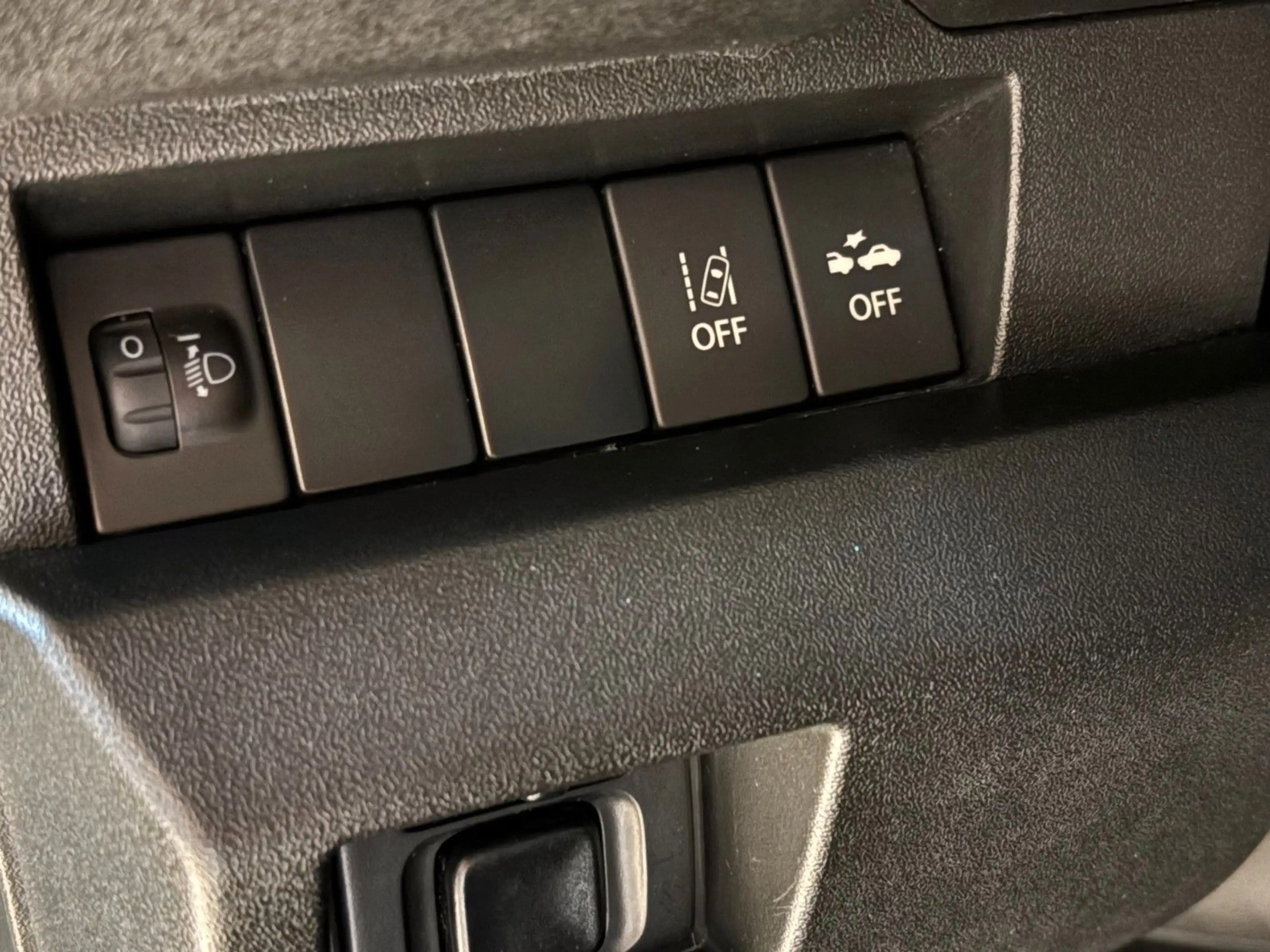 Suzuki Jimny AllGrip 1.5 Anhängerkupplung — photo 14