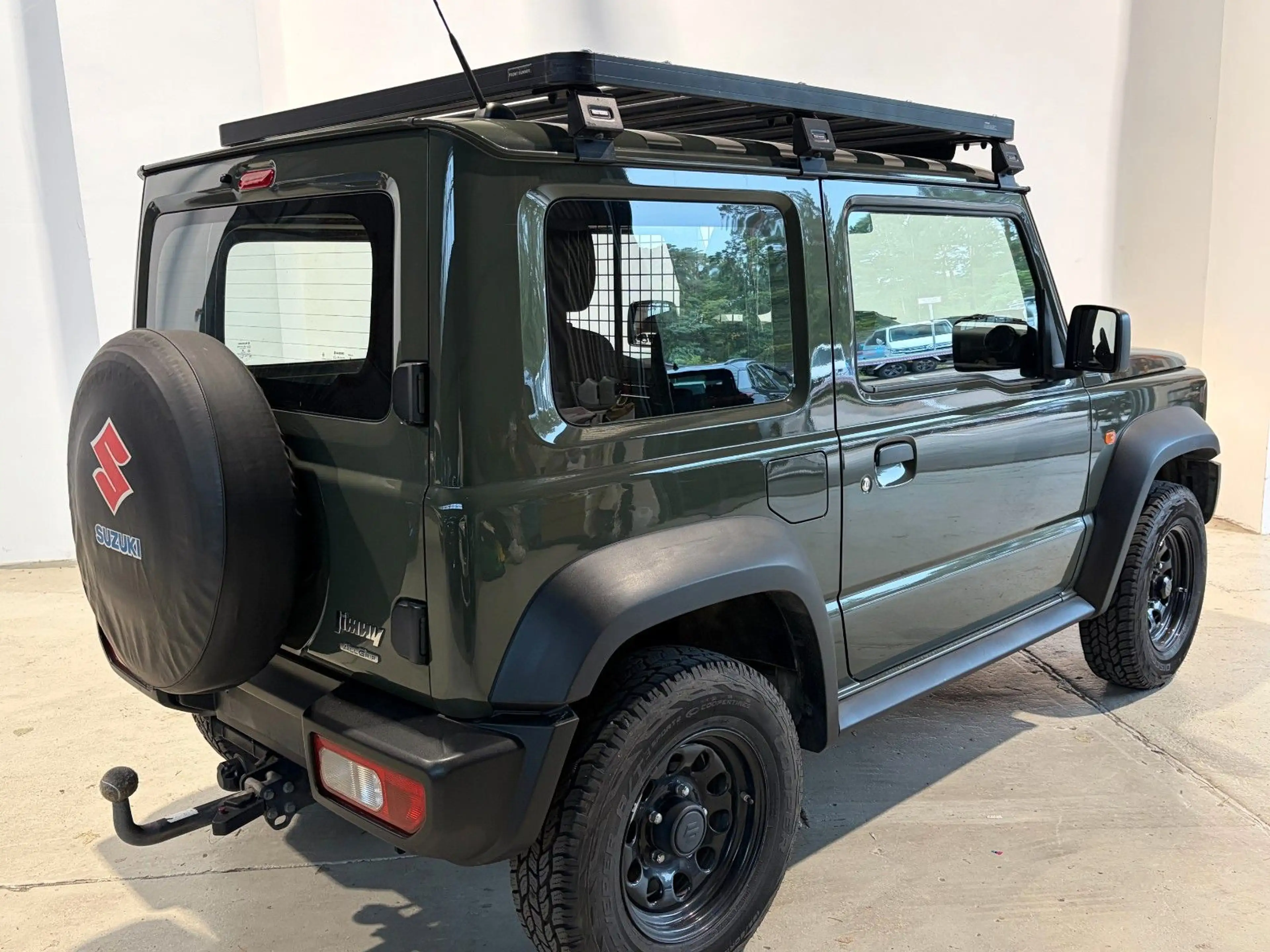 Suzuki Jimny AllGrip 1.5 Anhängerkupplung — photo 4