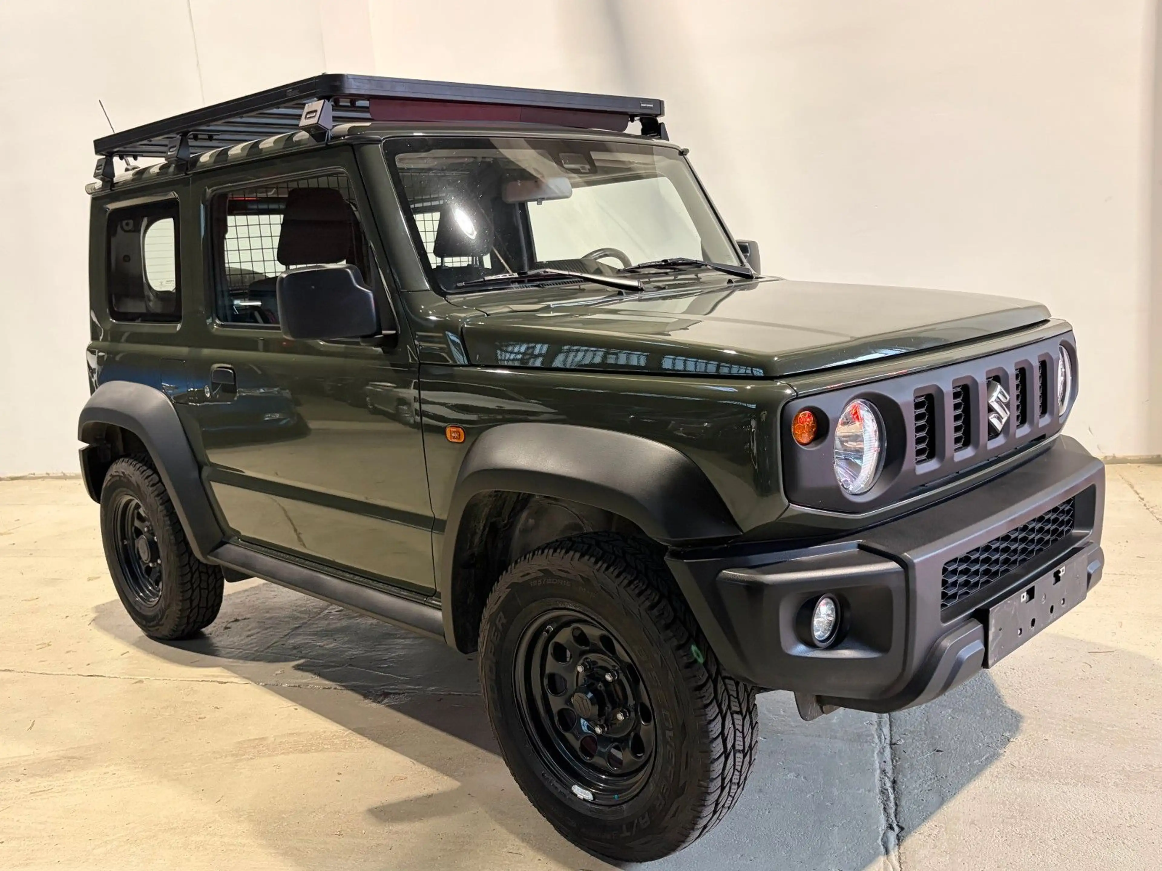Suzuki Jimny AllGrip 1.5 Anhängerkupplung — photo 2