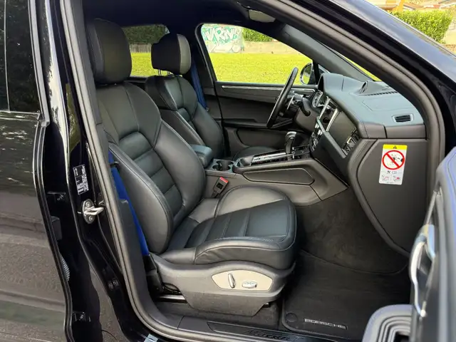 Porsche Macan view 8