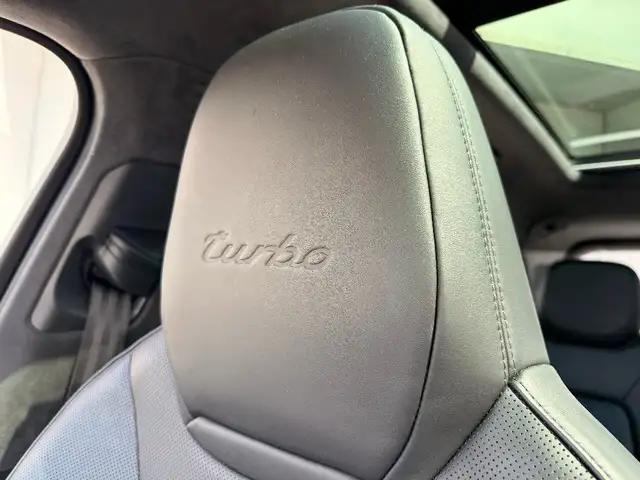Porsche Cayenne view 20