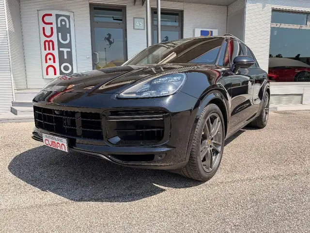 Porsche Cayenne view 2