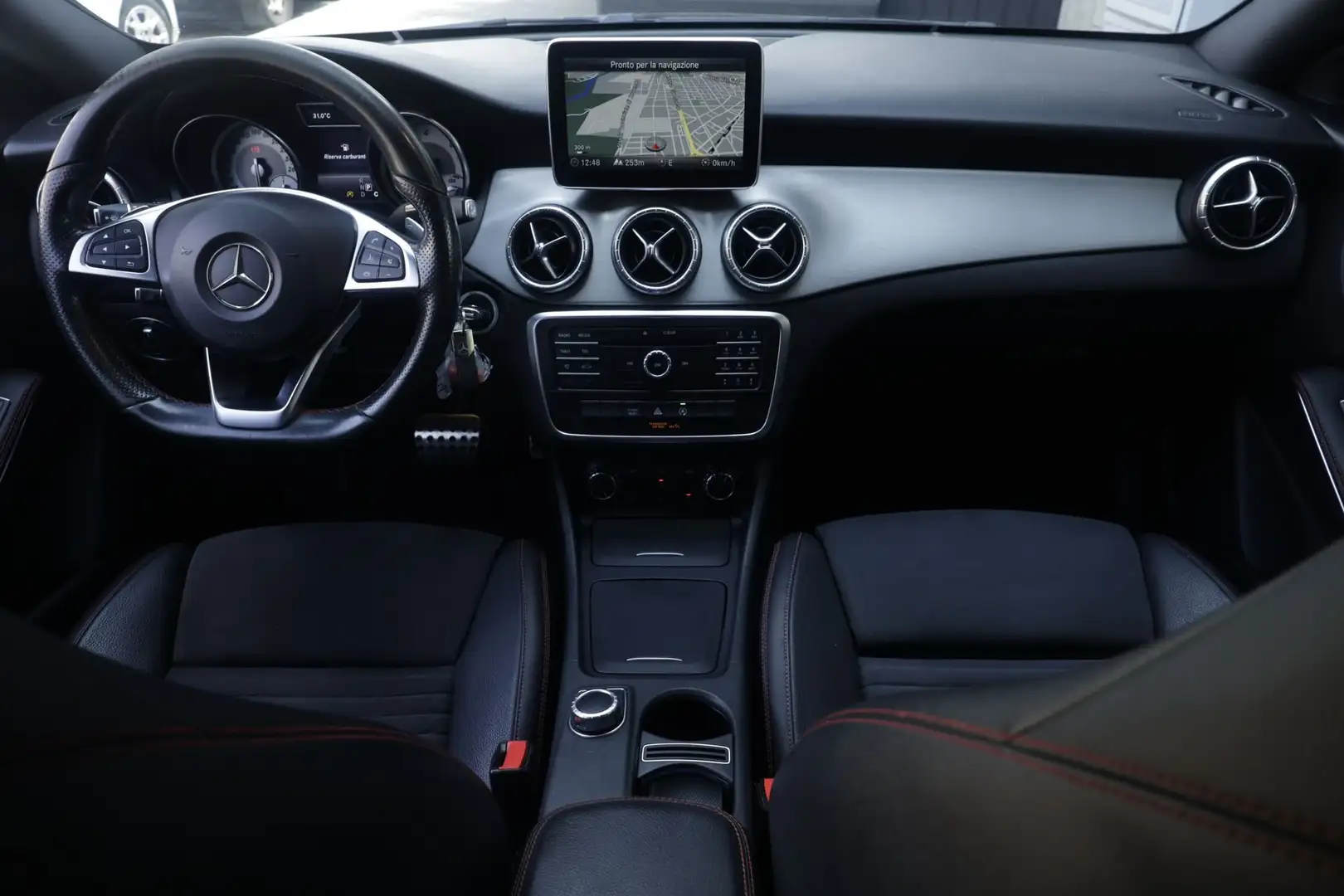 Mercedes-Benz CLA 200 Mercedes-Benz CLA 200 d S.W. 4Matic Automatic Pre Nero - 2