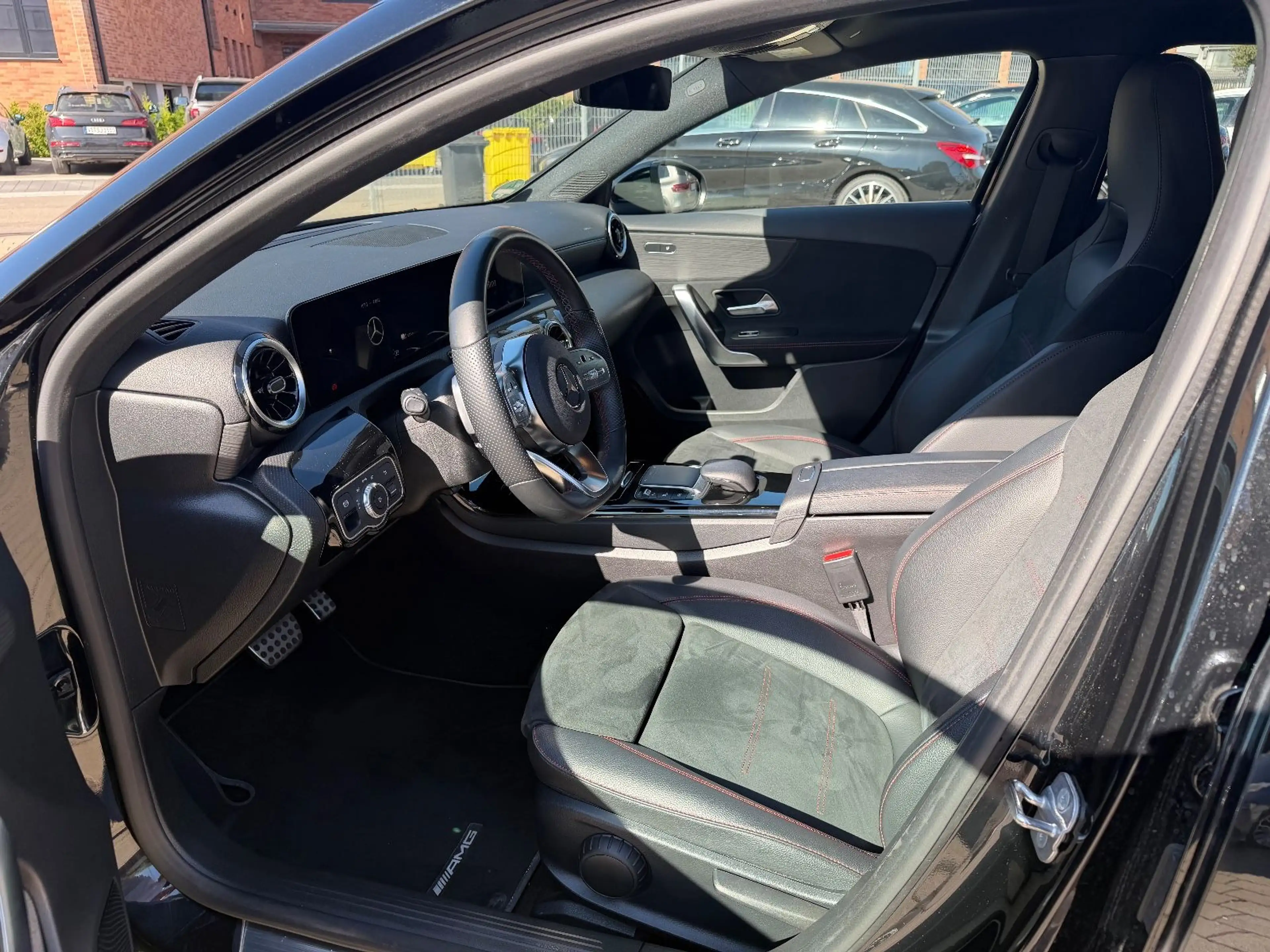 Mercedes-Benz A 250 e AMG*MBUX*Pano*Distr*Navi*Rcam — photo 10