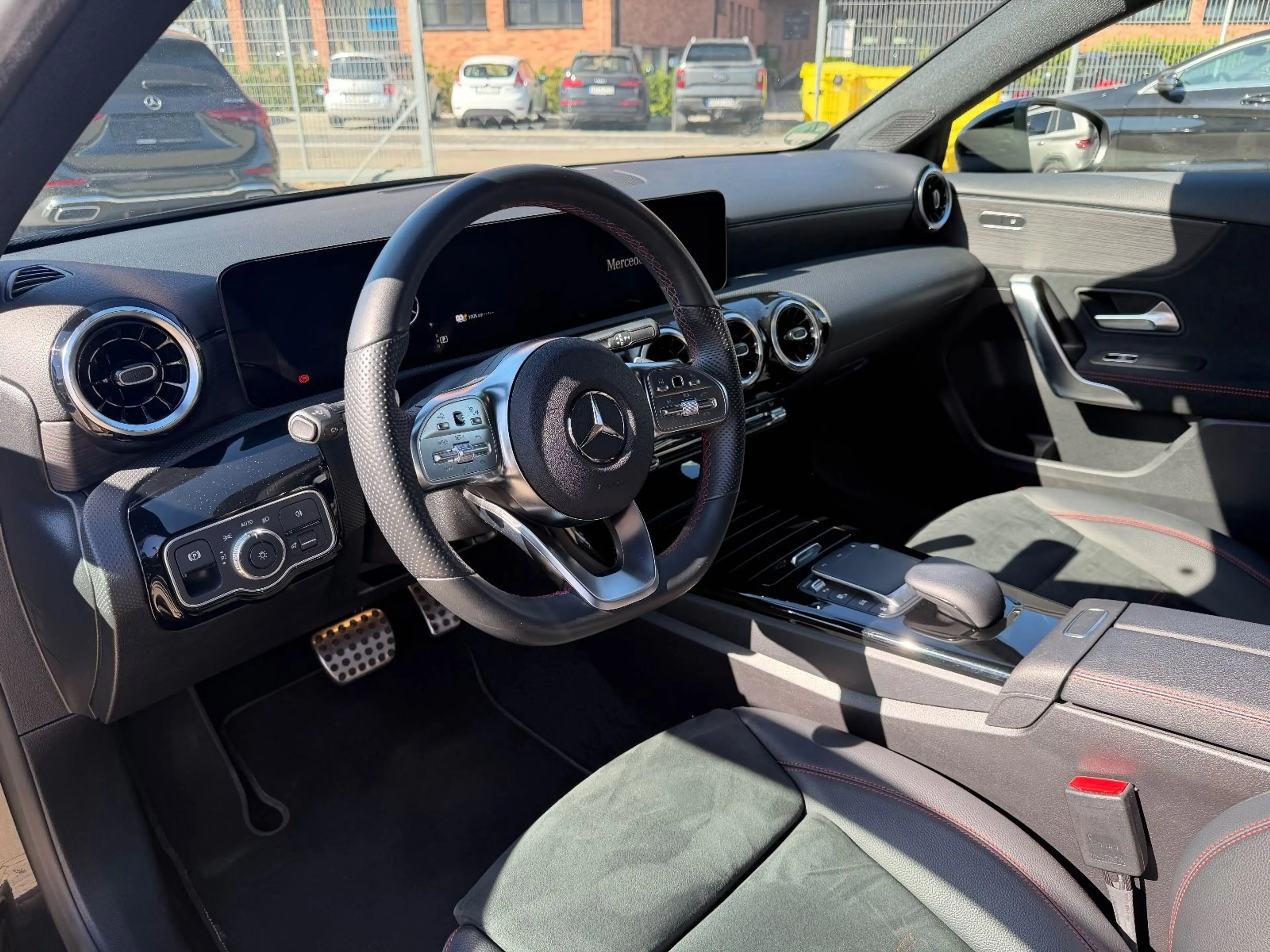Mercedes-Benz A 250 e AMG*MBUX*Pano*Distr*Navi*Rcam — photo 11