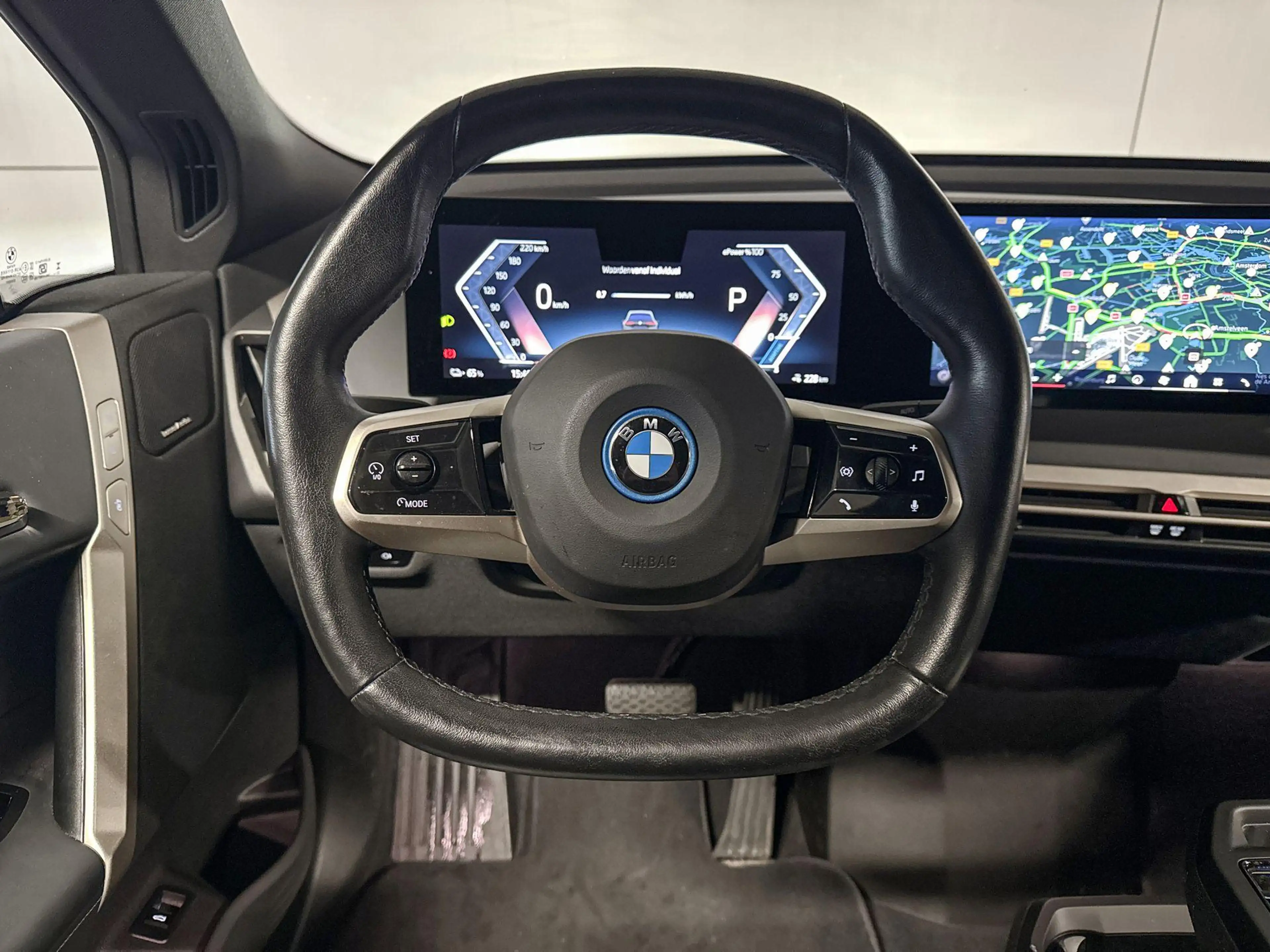 BMW iX xDrive40 Business Edition Plus 77 kWh — photo 11