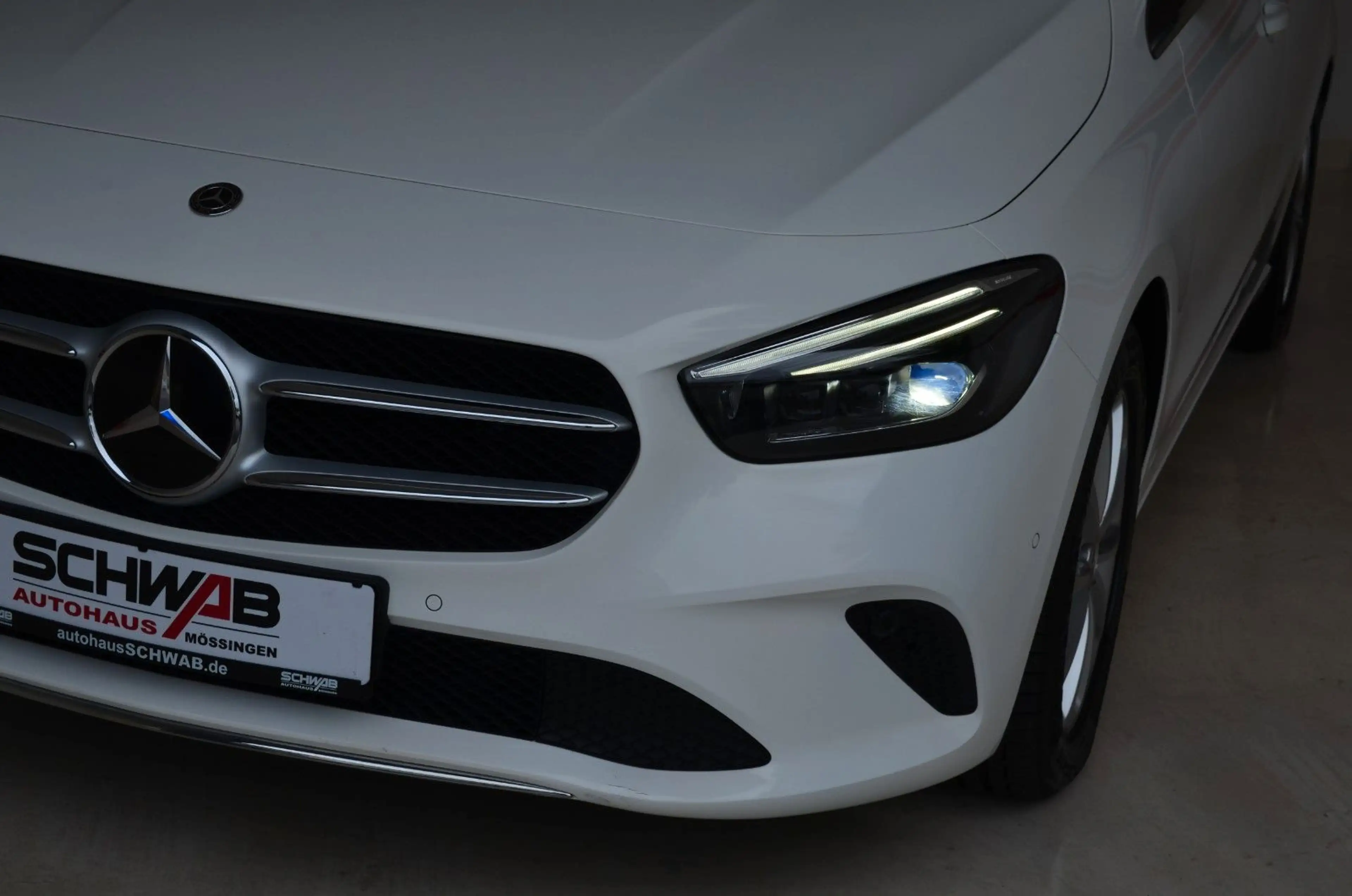 Mercedes-Benz B 220 d | Navi | LED | AHK | — photo 27
