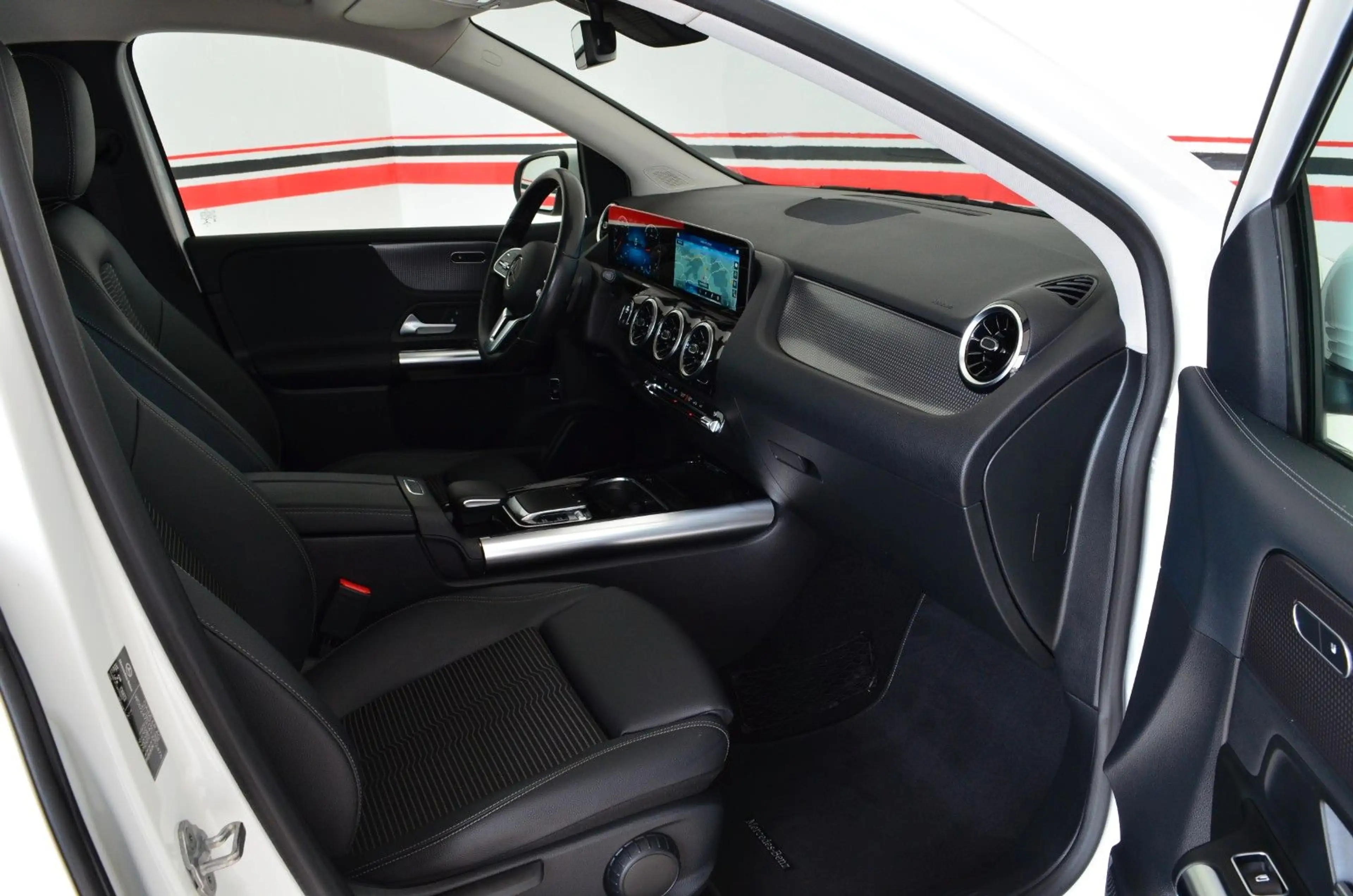 Mercedes-Benz B 220 d | Navi | LED | AHK | — photo 14