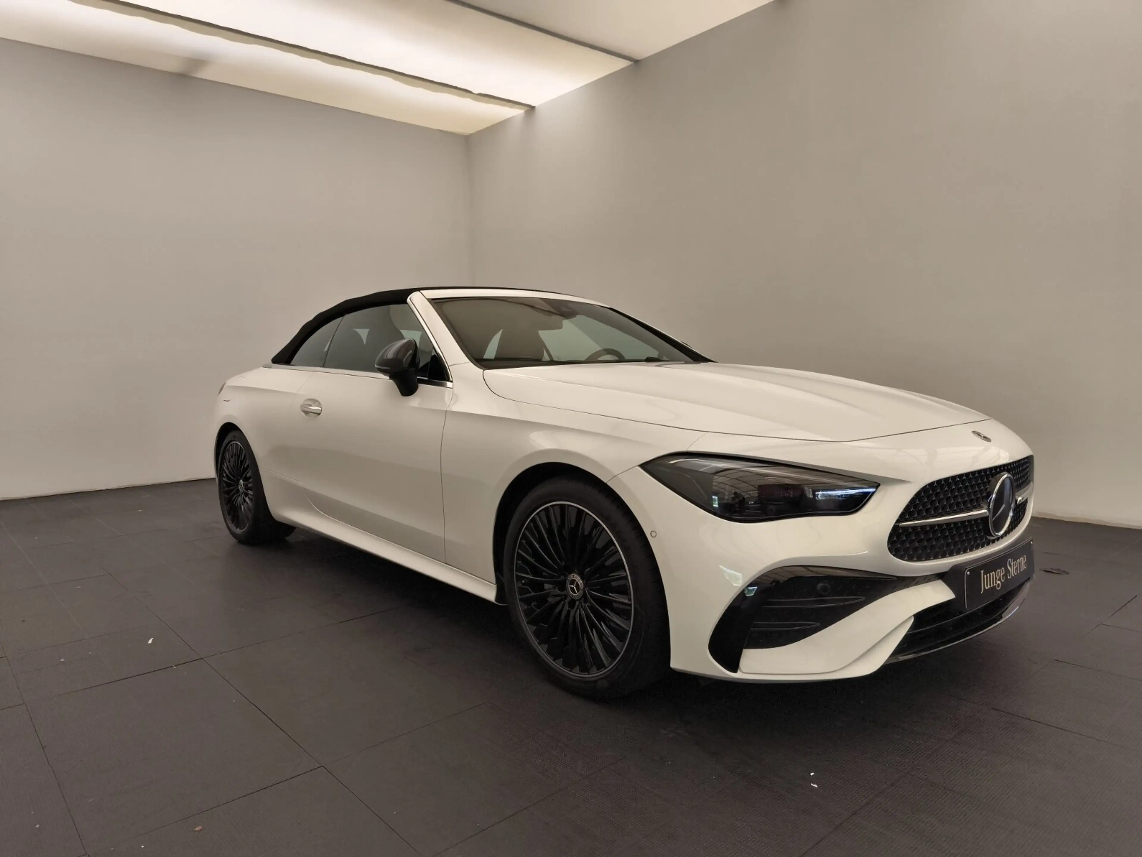 Mercedes-Benz CLE 220 CLE 220d Cabrio AMG Advanced+ Night KeyGo Memory — photo 3