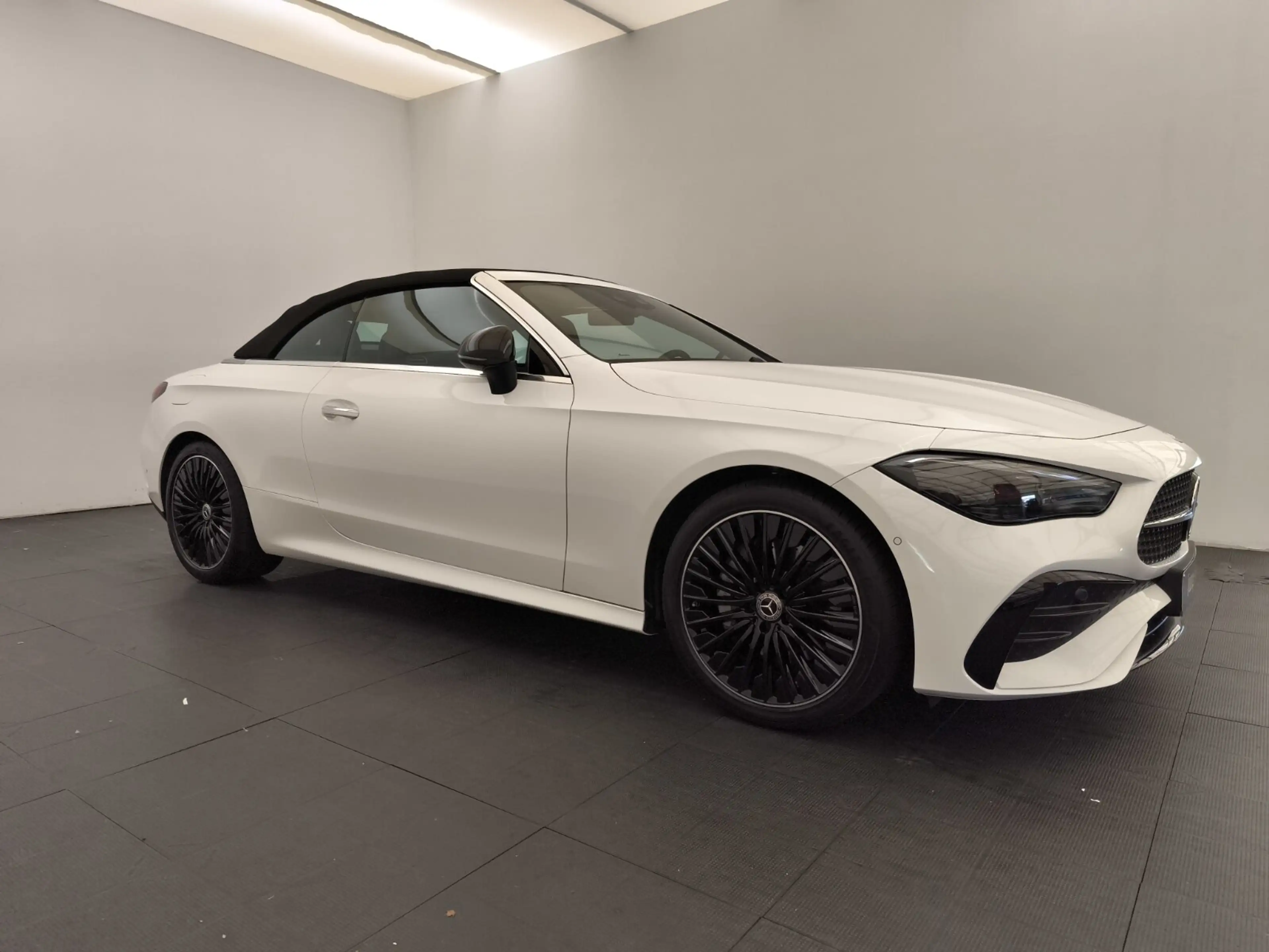 Mercedes-Benz CLE 220 CLE 220d Cabrio AMG Advanced+ Night KeyGo Memory — photo 4