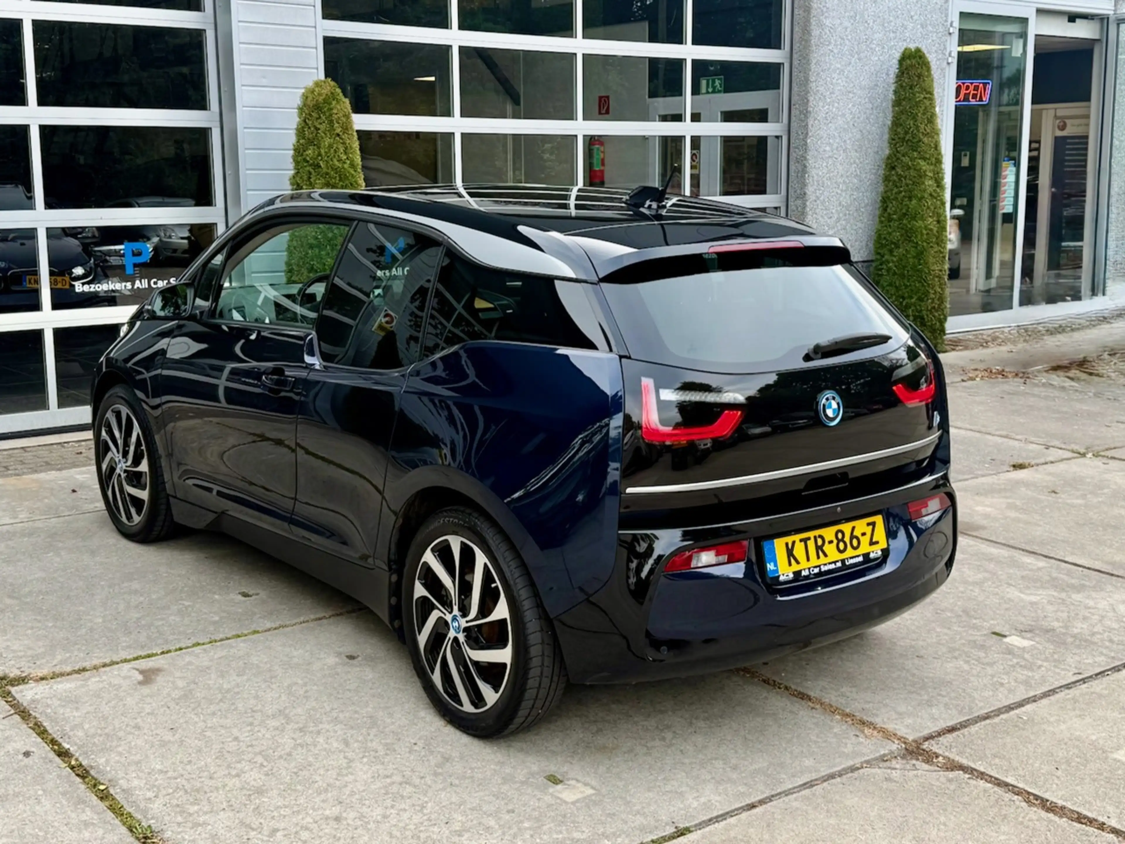BMW i3 120Ah 42 kWh|Sunroof|Leer|Navi|Camera — photo 8