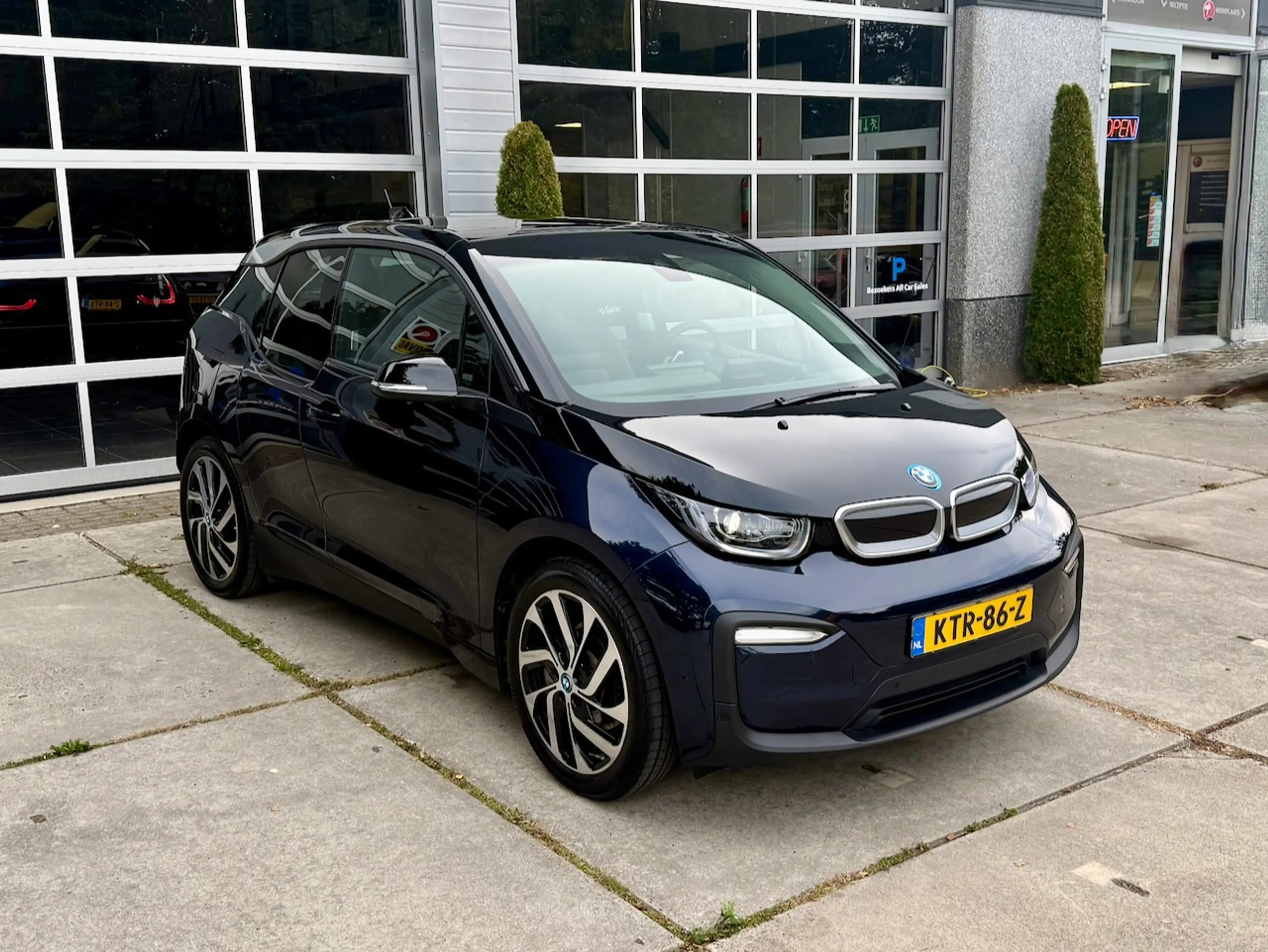 BMW i3 120Ah 42 kWh|Sunroof|Leer|Navi|Camera — photo 3