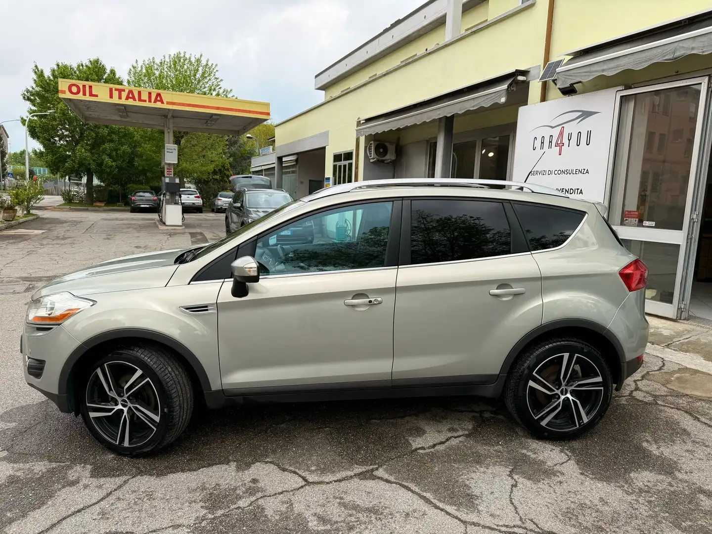 Ford Kuga Kuga 2.0 tdci Titanium 4wd 136cv TETTO PANORAMICO Beige - 2