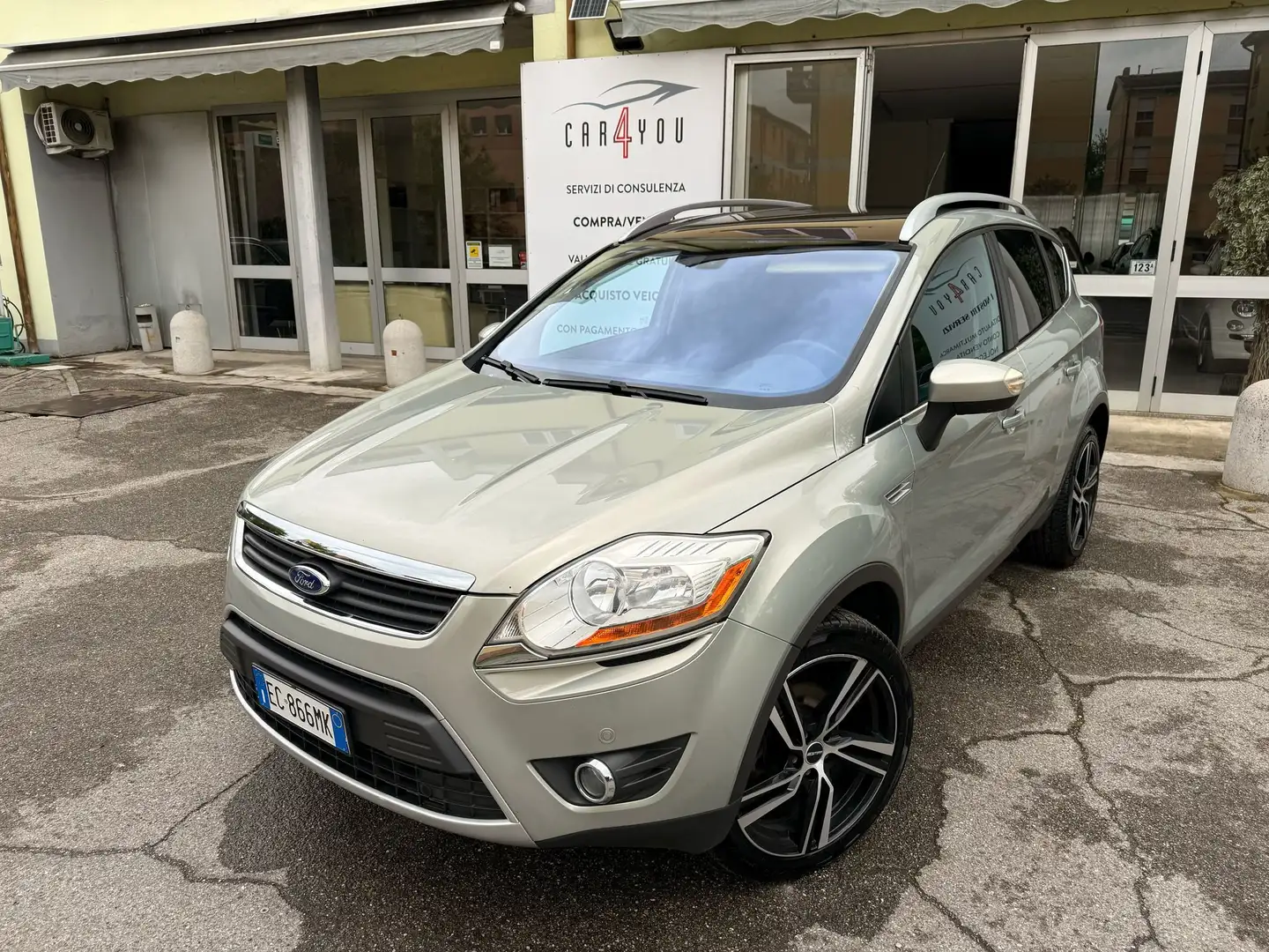 Ford Kuga Kuga 2.0 tdci Titanium 4wd 136cv TETTO PANORAMICO Beige - 1