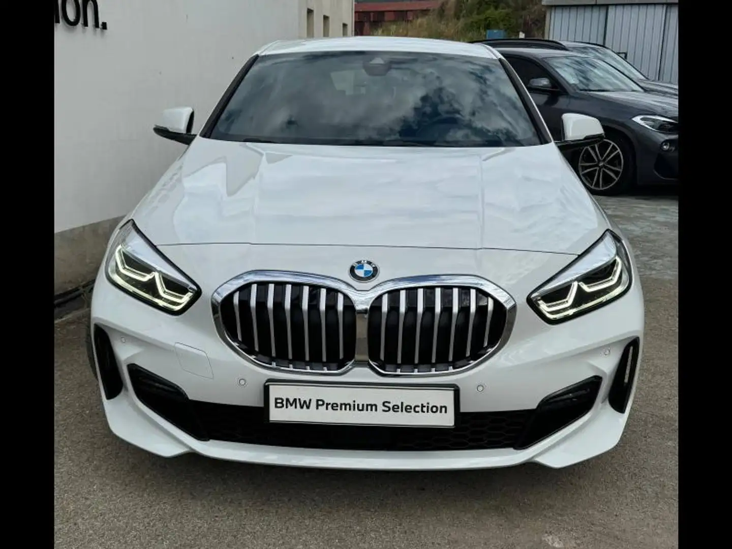 BMW 120 120iA 178ch M Sport DKG7 9cv Blanc - 2