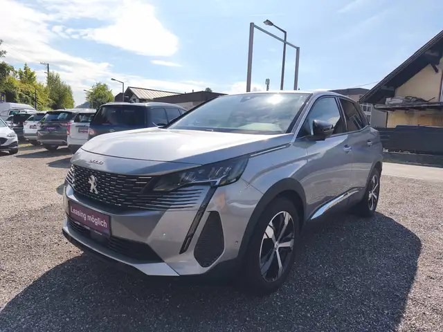 Peugeot 3008 view 2