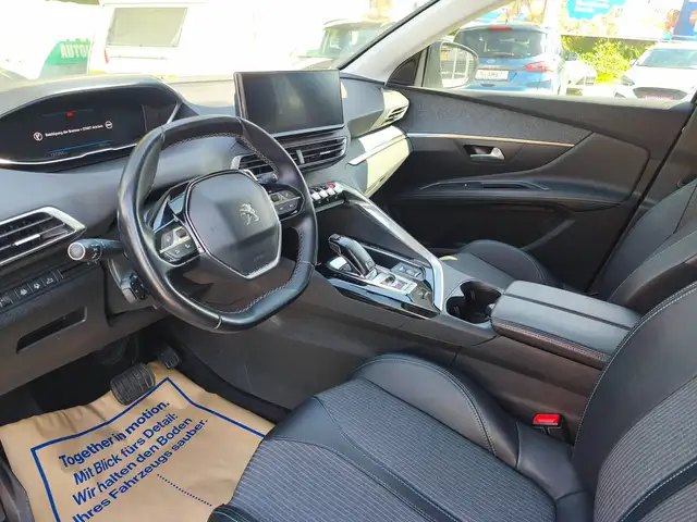Peugeot 3008 view 11