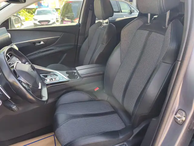 Peugeot 3008 view 12