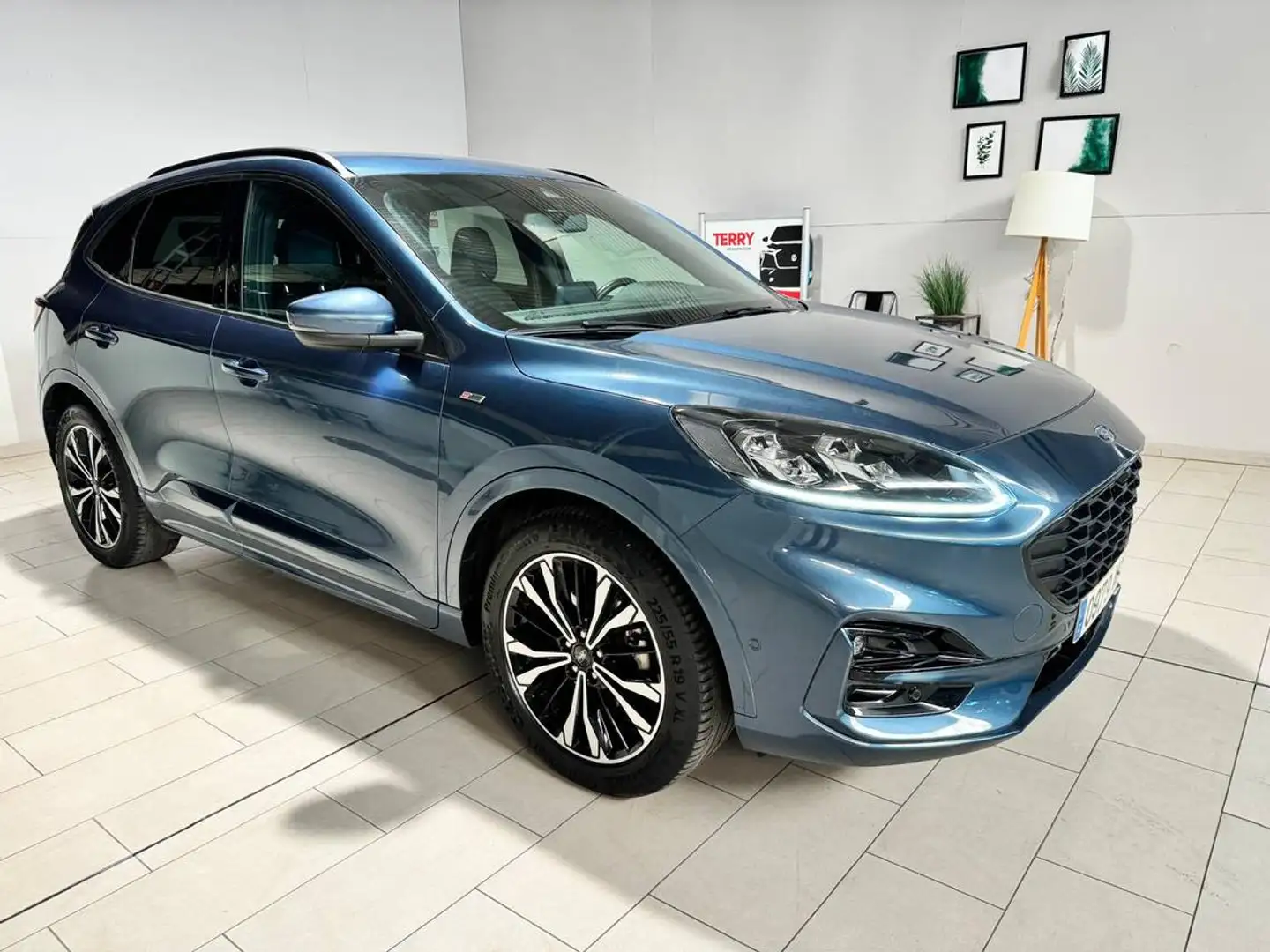 Ford Kuga 1.5 EcoBoost ST-Line FWD 150 Bleu - 1