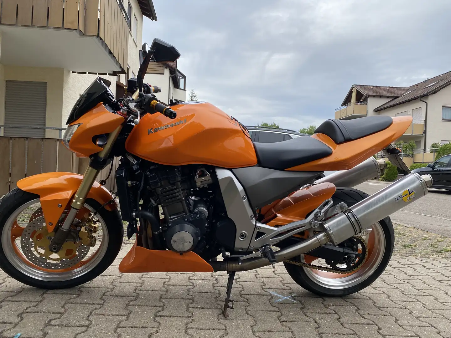Kawasaki ZR 1000 Orange - 2