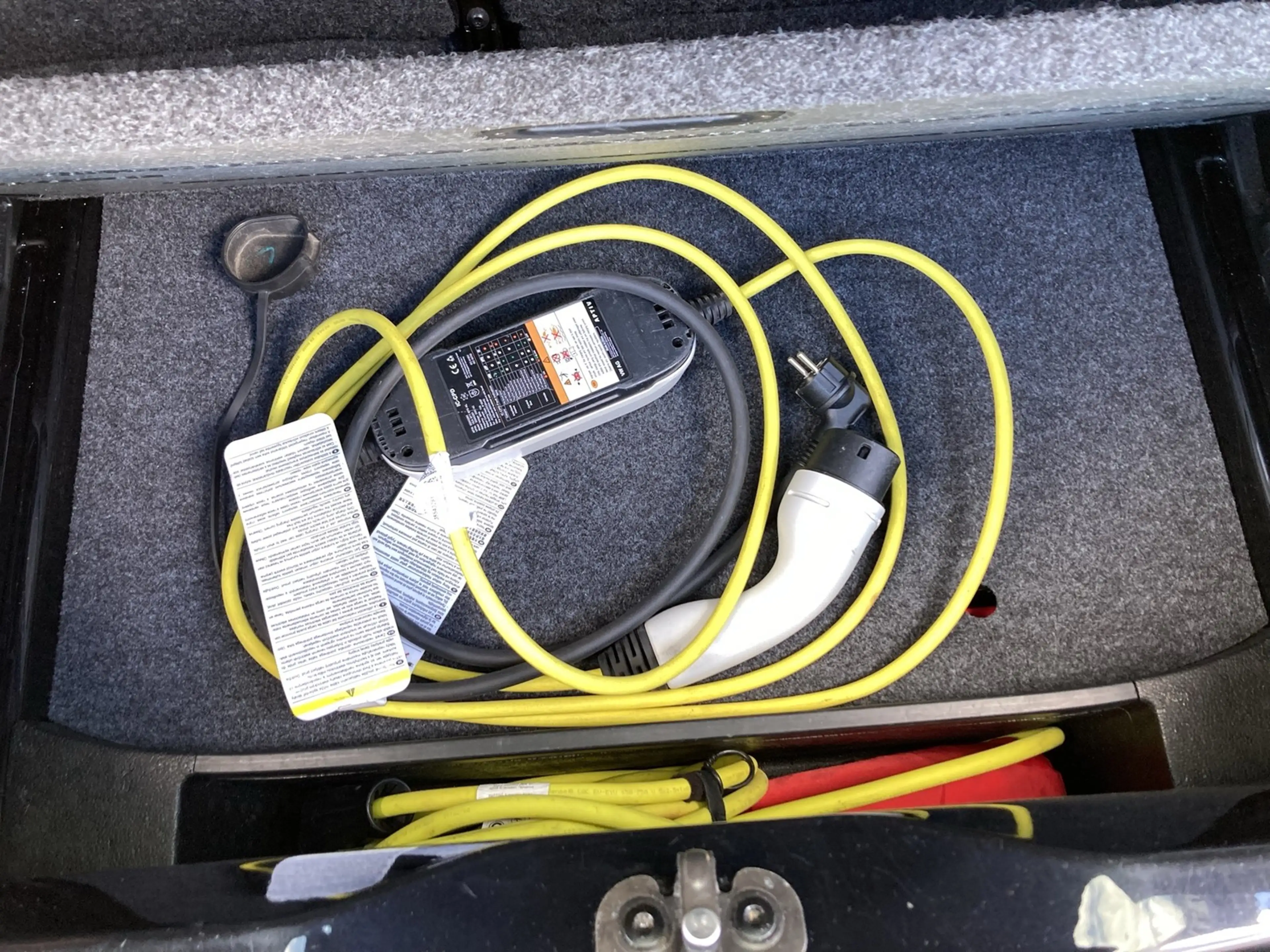 Volkswagen e-up! Style Plus RFK PDC SH — photo 14