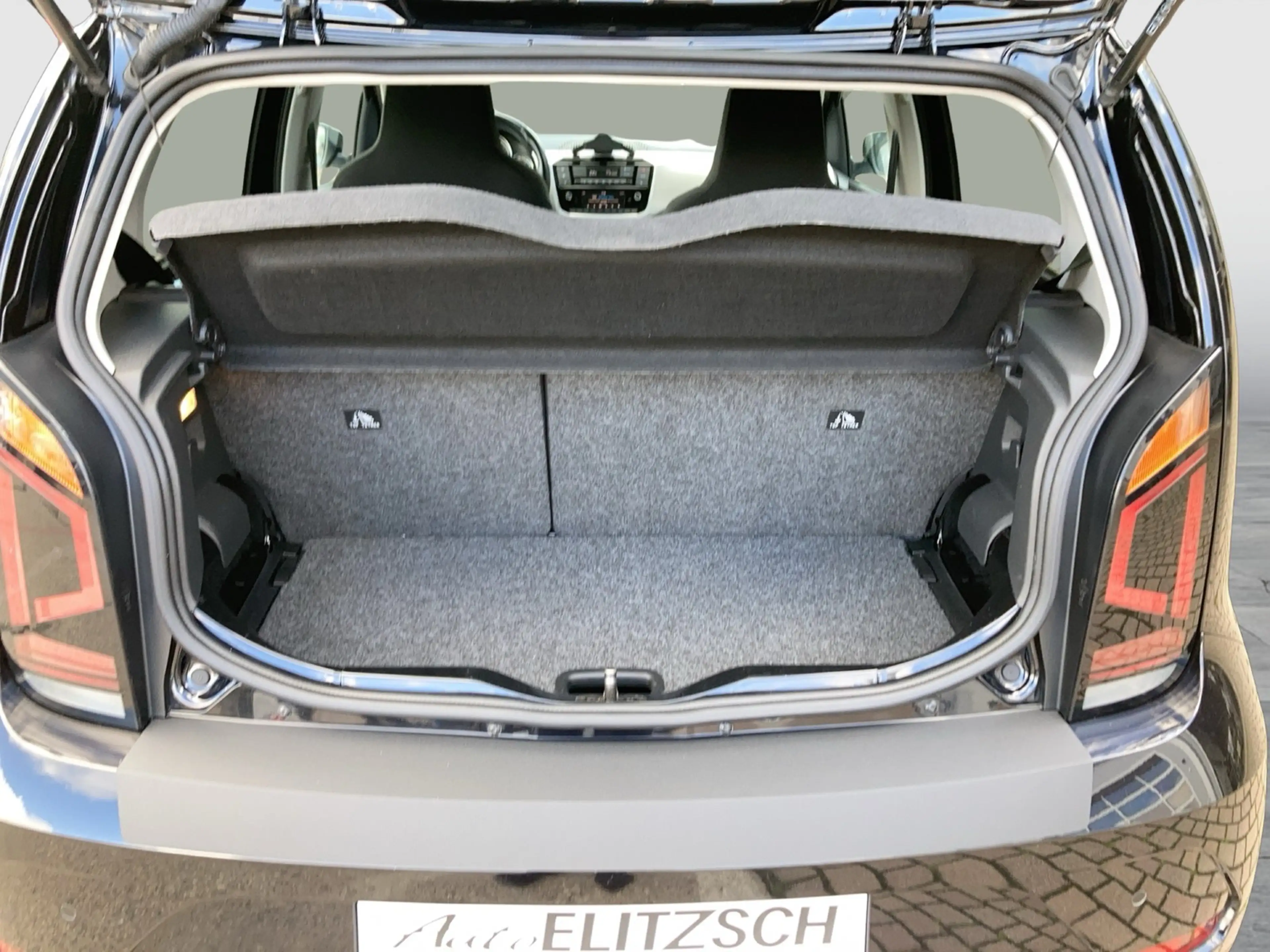 Volkswagen e-up! Style Plus RFK PDC SH — photo 13