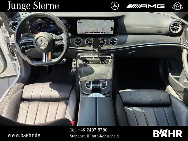 Mercedes-Benz E-Class view 4