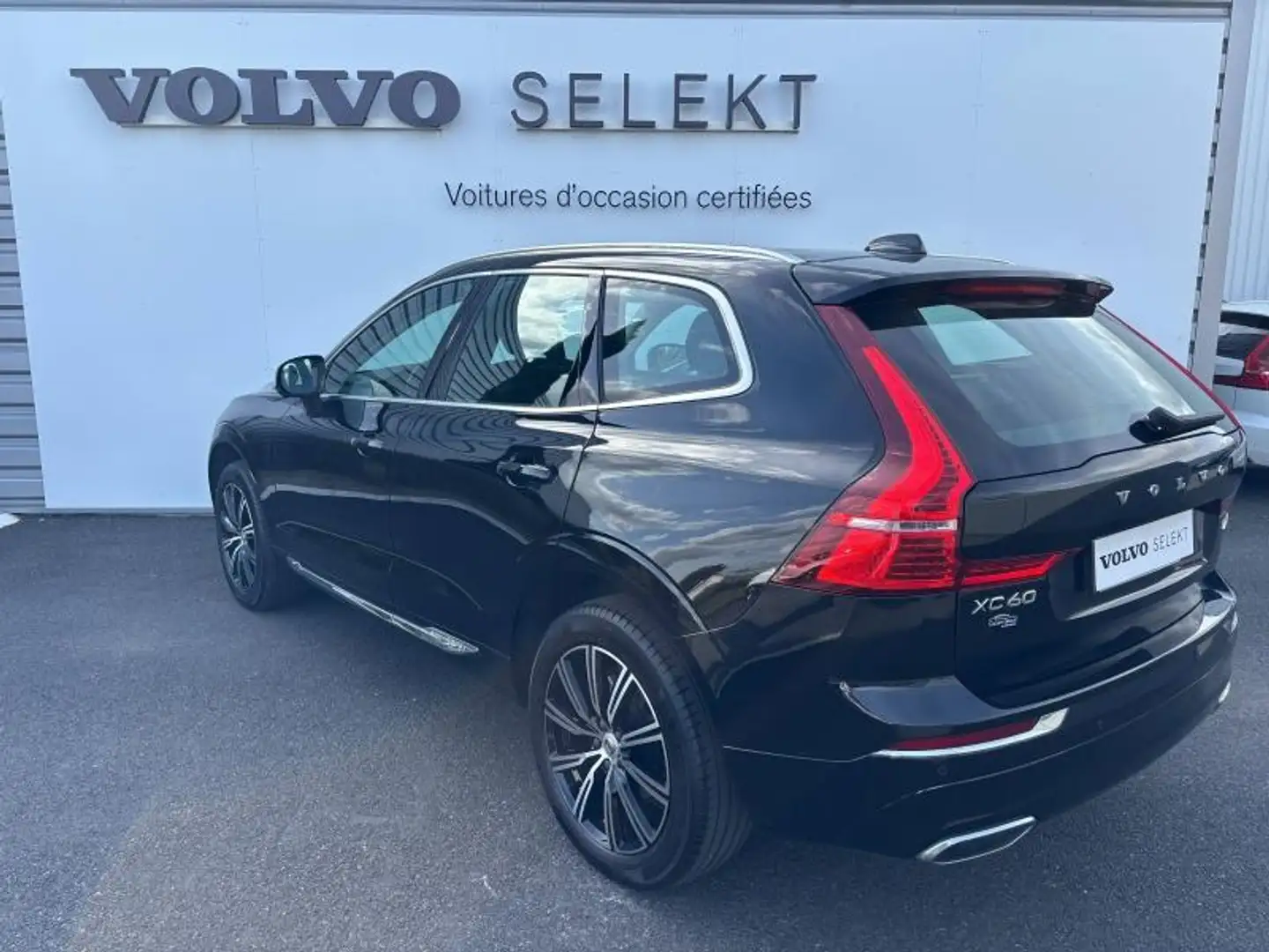Volvo XC60 D4 AdBlue 190ch Inscription Geartronic Noir - 2
