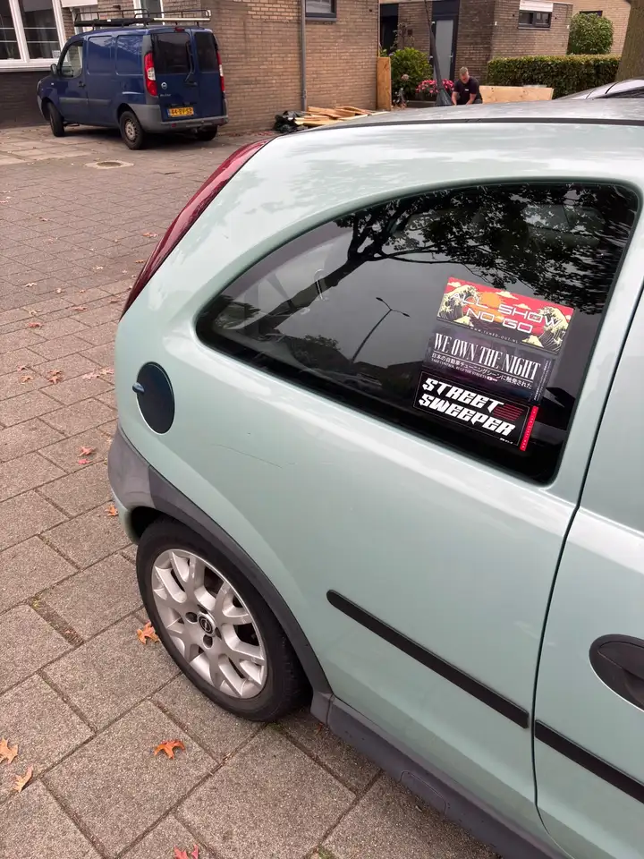 Opel Corsa 1.4-16V Elegance, foto 3