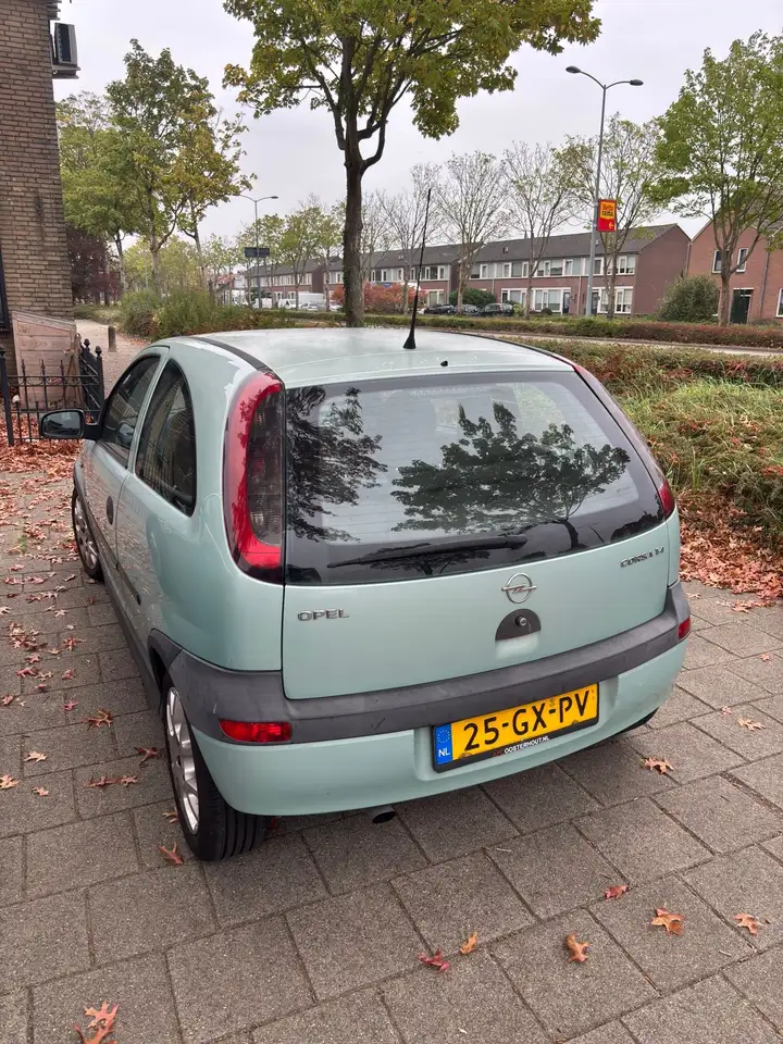 Opel Corsa 1.4-16V Elegance, foto 2