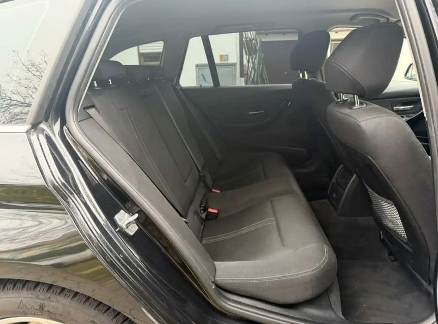 BMW 325 325d Touring Advantage - 2