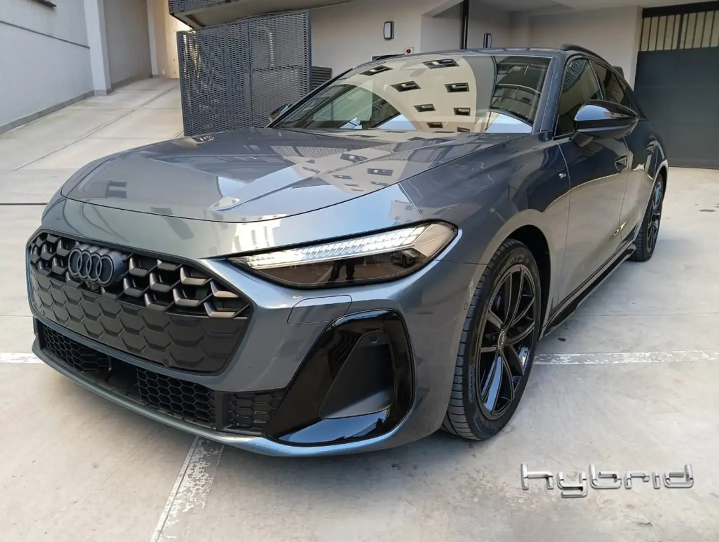 Audi A5 Avant TDI 150 KW S tronic mHEV S Line edition Blu/Azzurro - 1