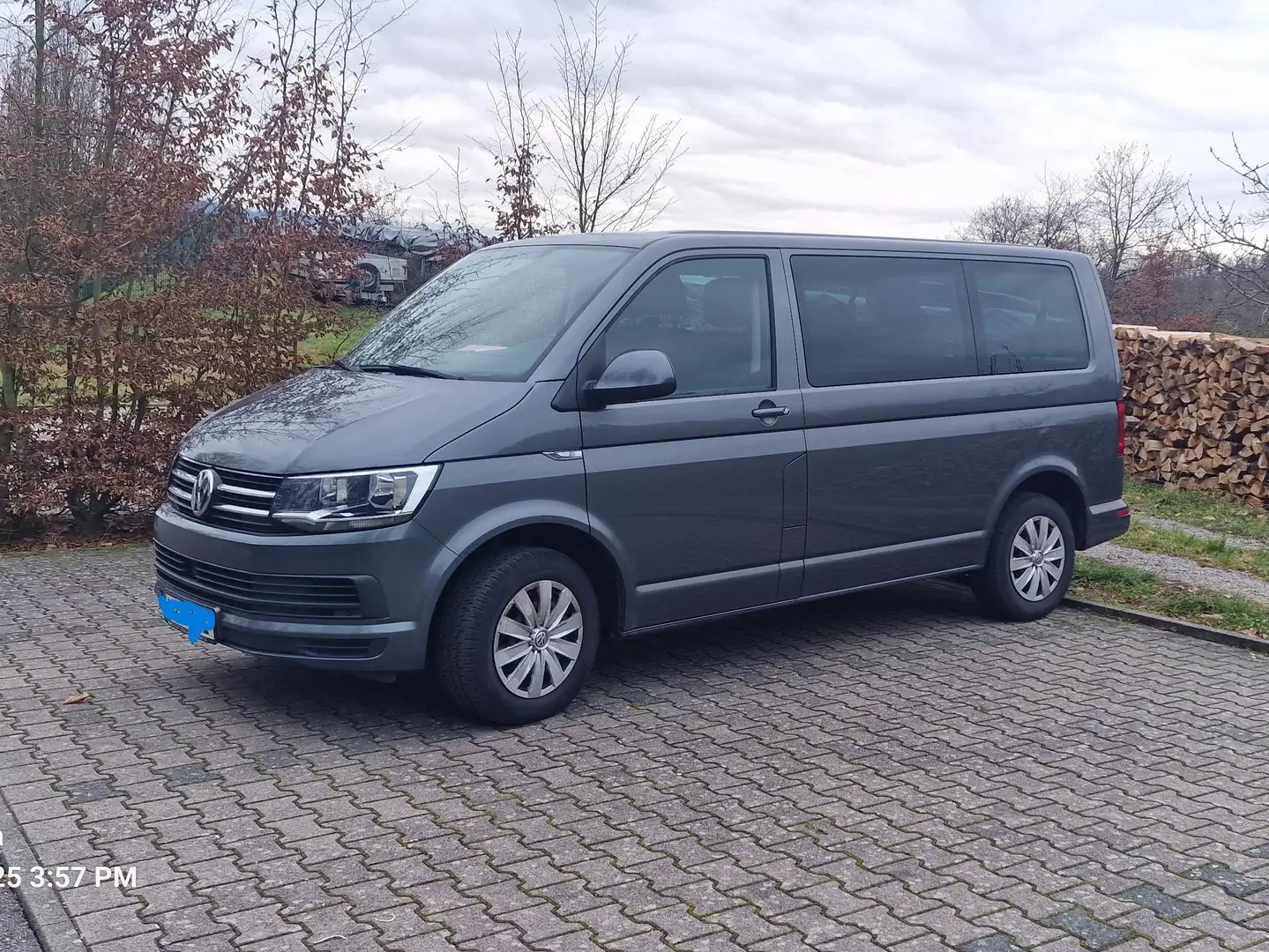 Volkswagen T6 Caravelle Caravelle DSG Kurz EcoProfi Grau - 1