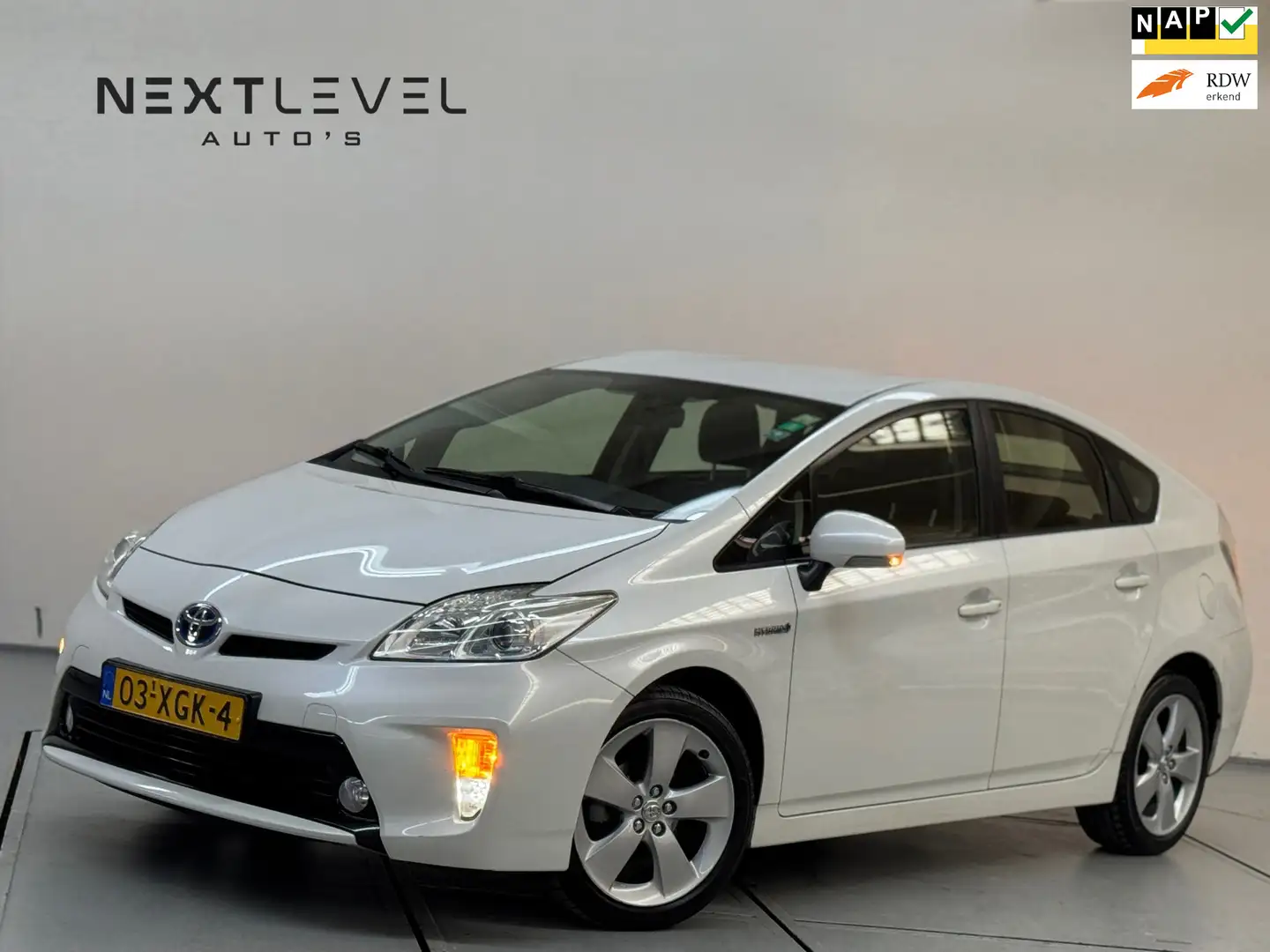 Toyota Prius 1.8 Business Keyless Camera HUD Navi NAP Weiß - 1
